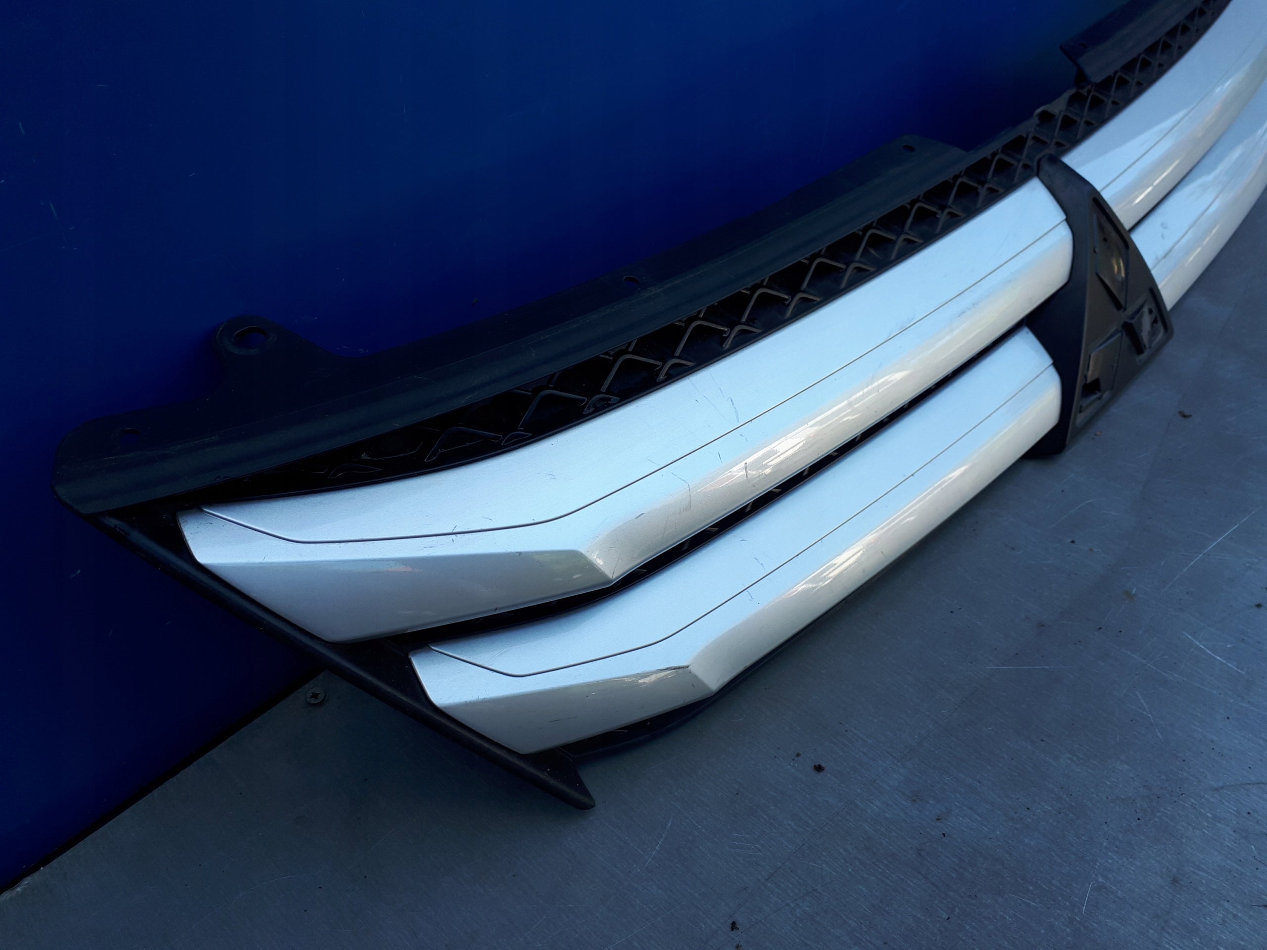 Kühlergrill Mitsubishi I ECLIPSE CROSS FRONTGRILL 7450B048 Kühlergitter