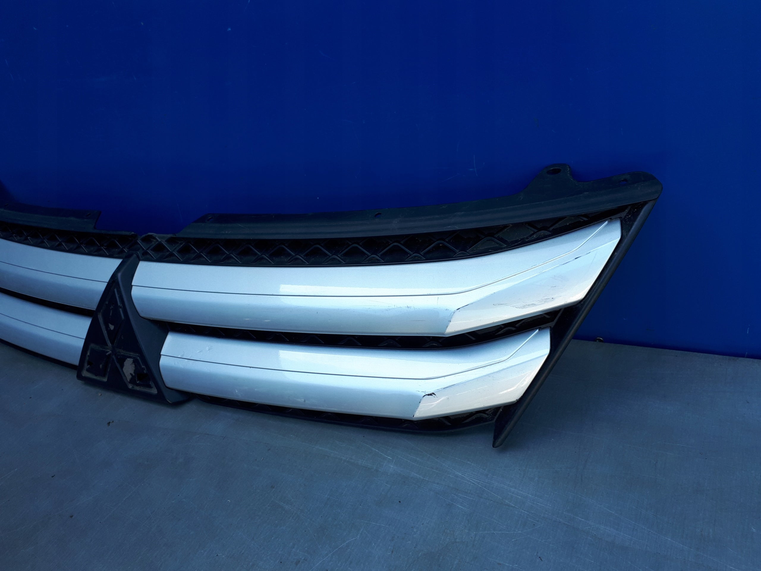 Kühlergrill Mitsubishi I ECLIPSE CROSS FRONTGRILL 7450B048 Kühlergitter