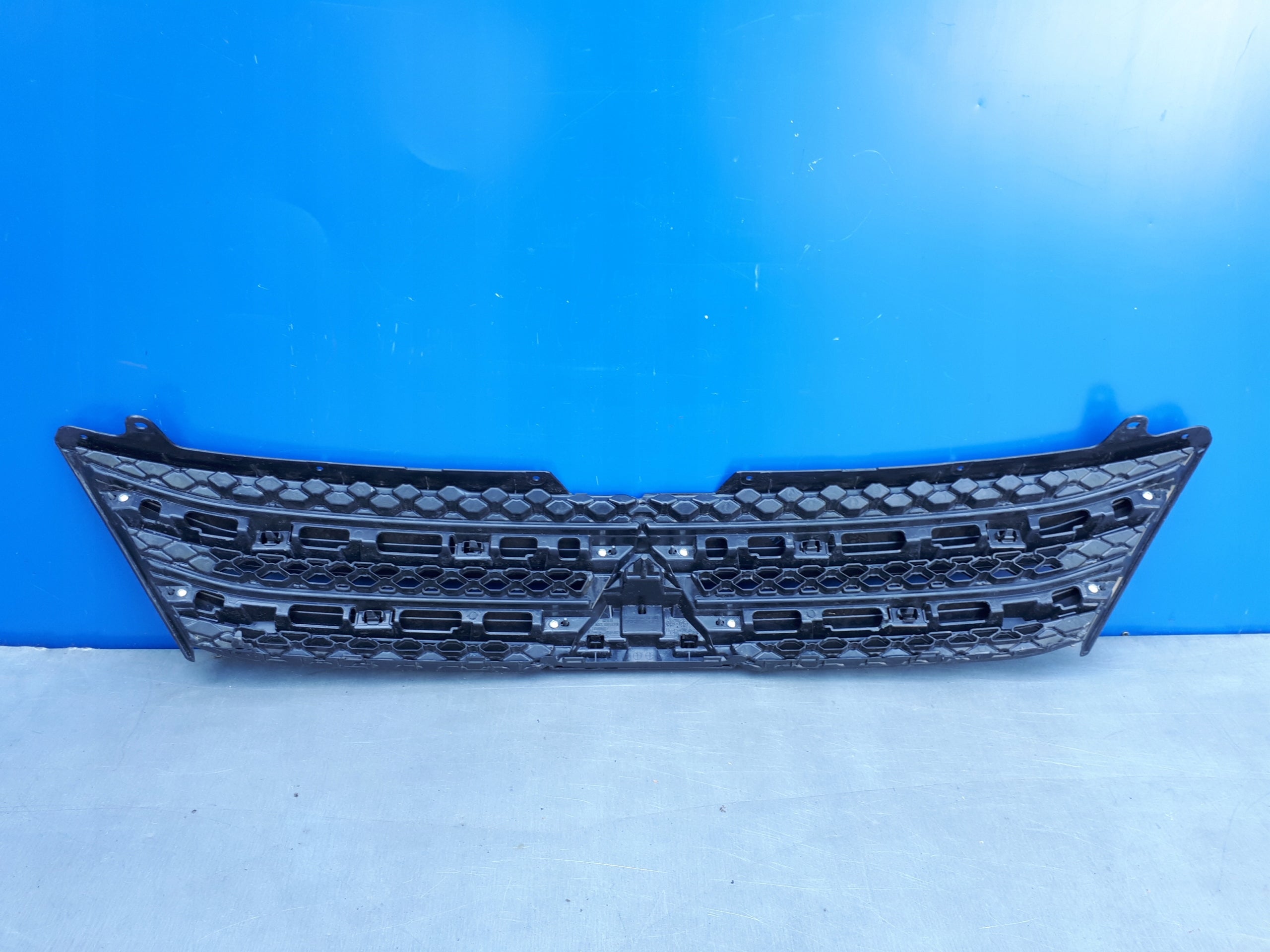 Kühlergrill Mitsubishi I ECLIPSE CROSS FRONTGRILL 7450B048 Kühlergitter