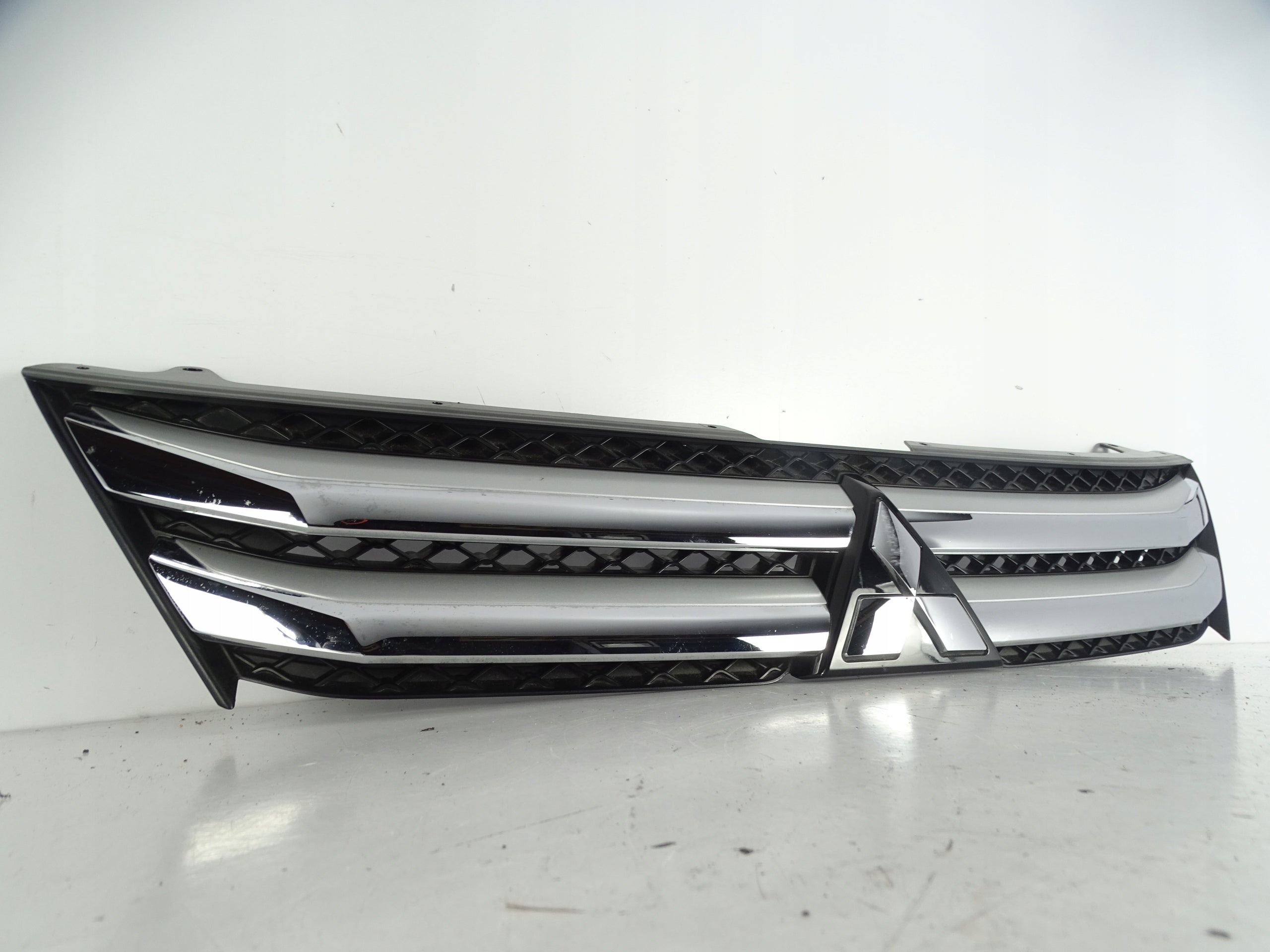 Kühlergrill Mitsubishi I ECLIPSE CROSS FRONTGRILL 7450B048 Kühlergitter