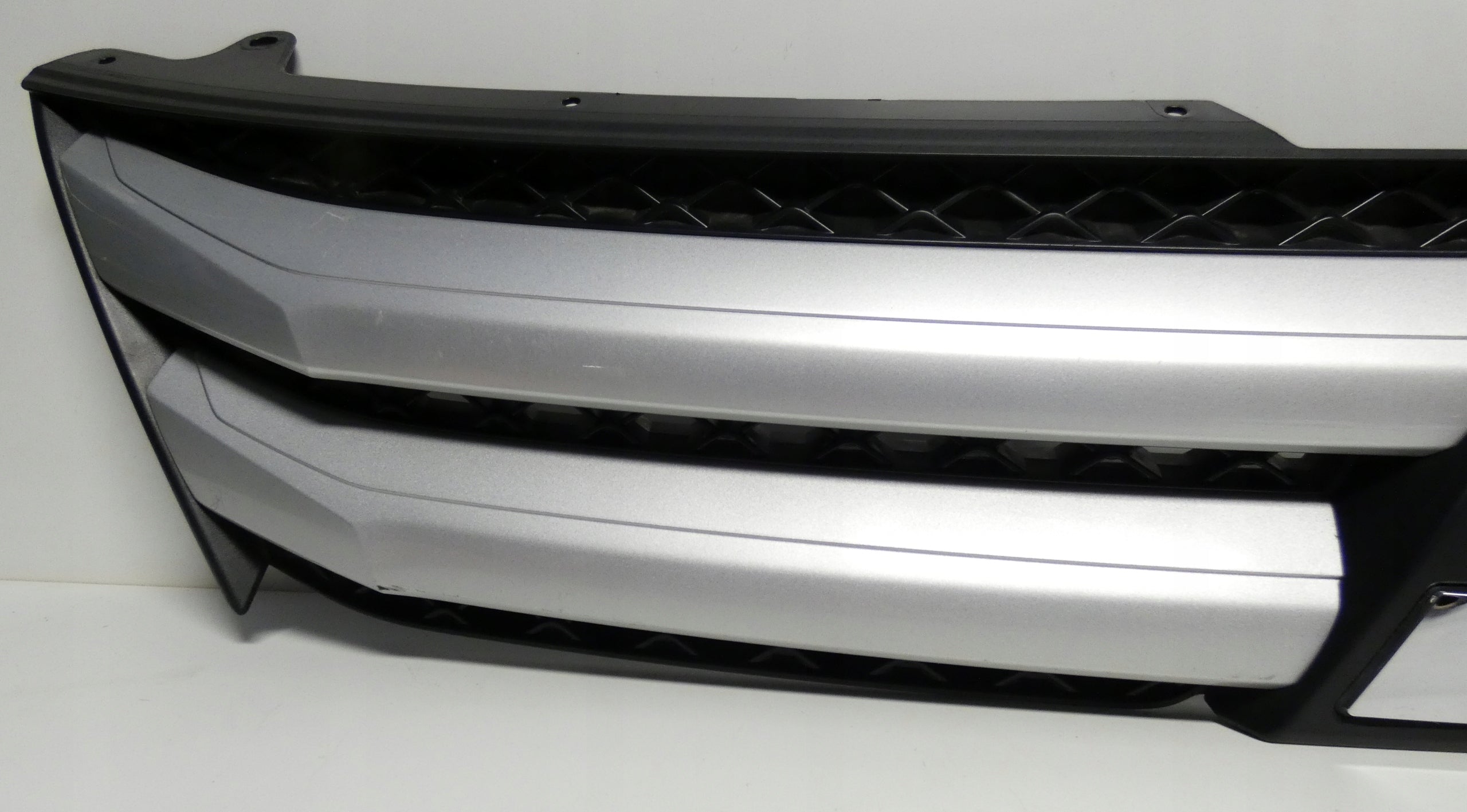 Kühlergrill Mitsubishi I ECLIPSE CROSS FRONTGRILL 7450B072 Kühlergitter