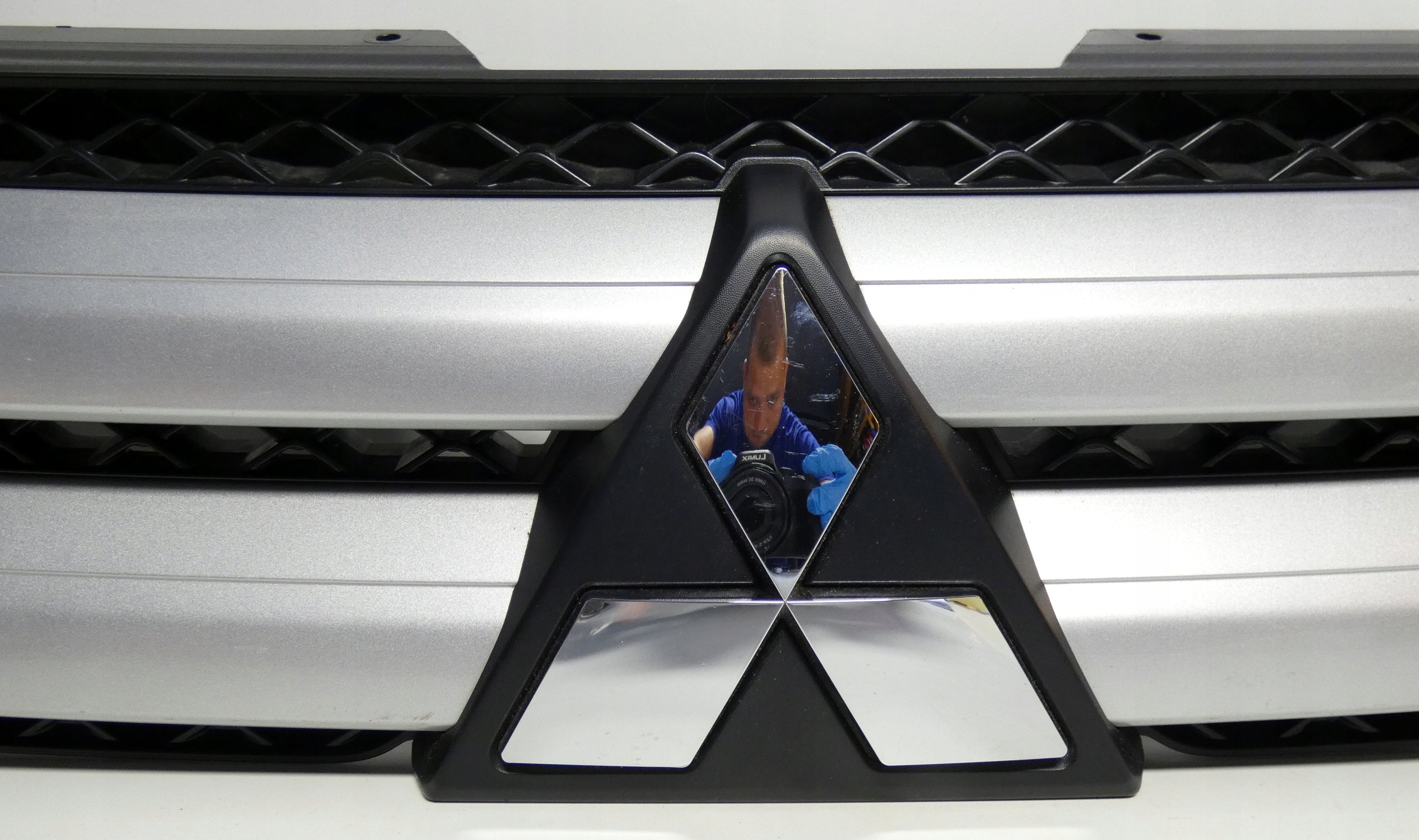 Kühlergrill Mitsubishi I ECLIPSE CROSS FRONTGRILL 7450B072 Kühlergitter