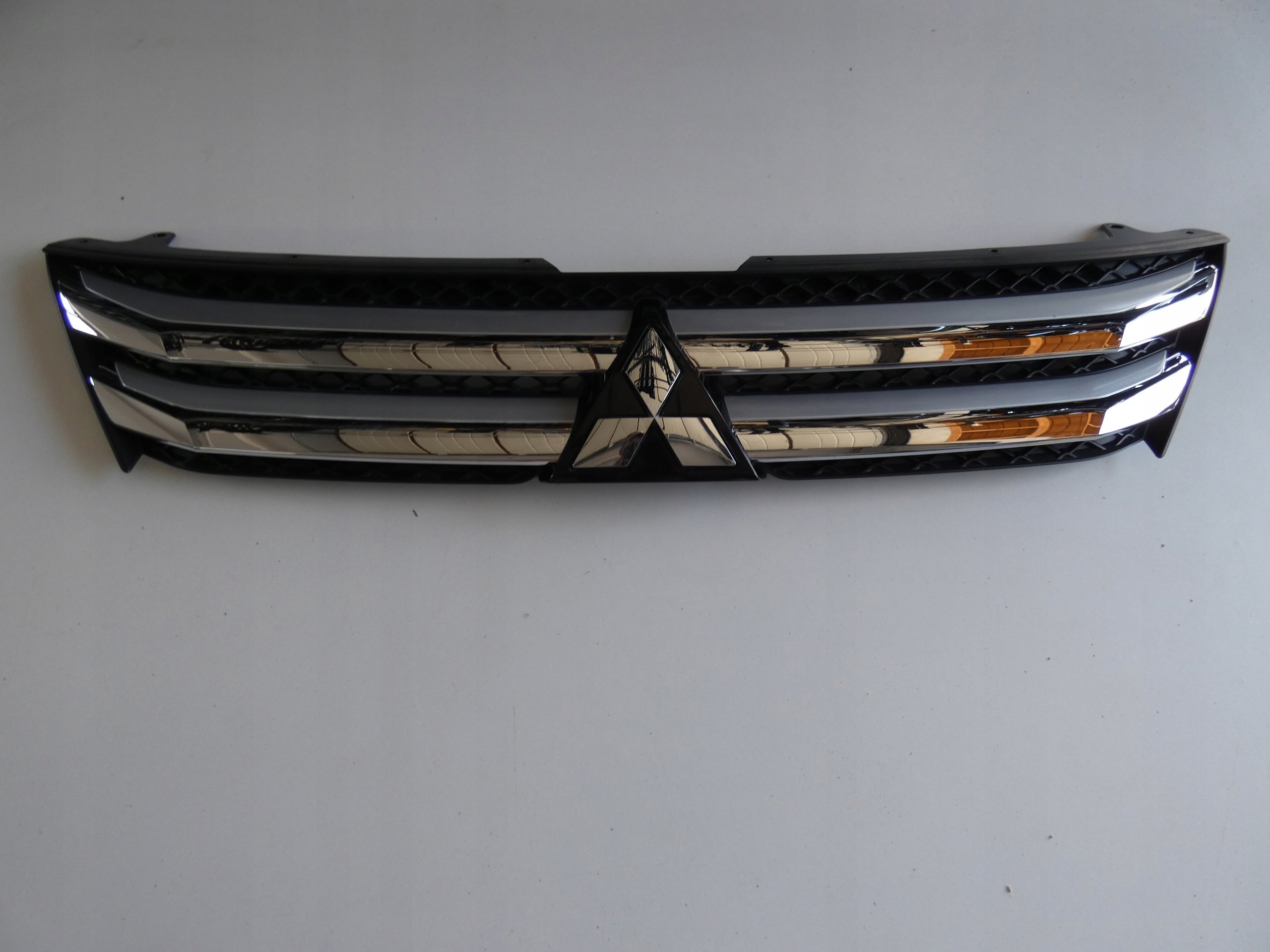 Kühlergrill Mitsubishi I ECLIPSE CROSS FRONTGRILL Kühlergitter