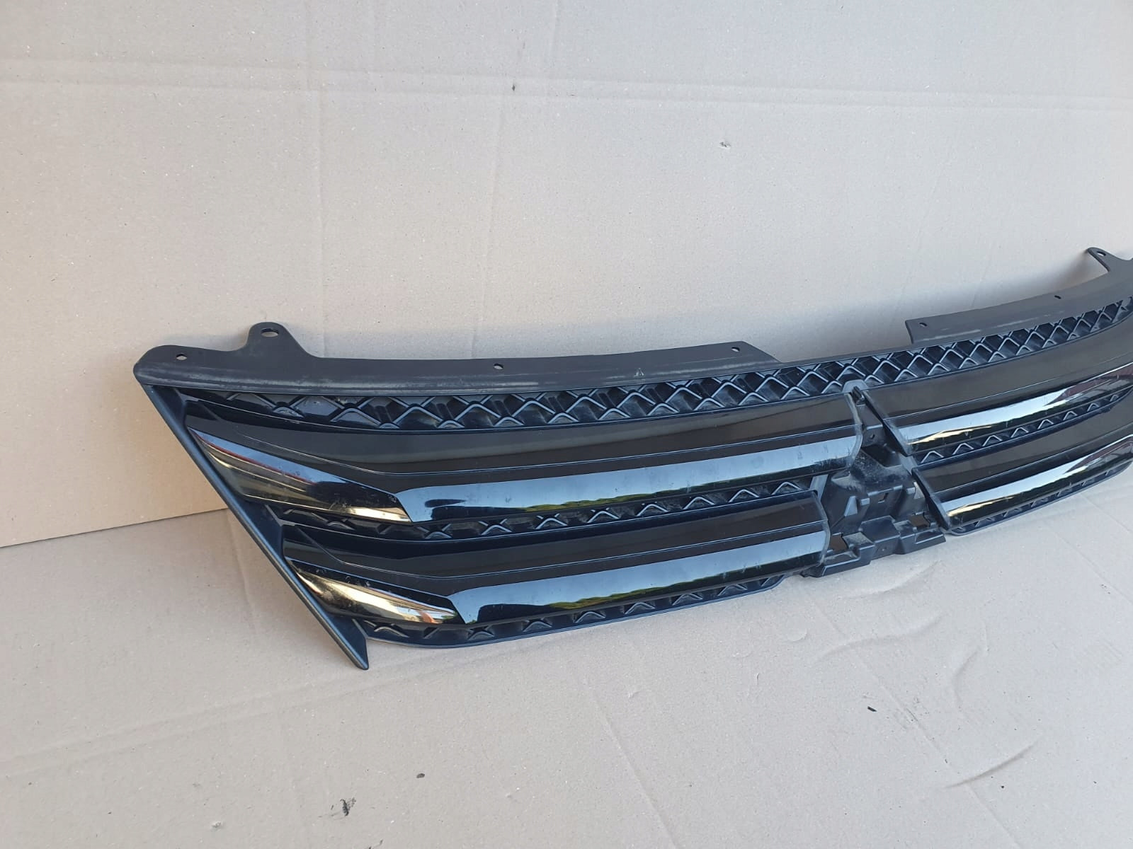 Kühlergrill Mitsubishi I ECLIPSE CROSS FRONTGRILL Kühlergitter