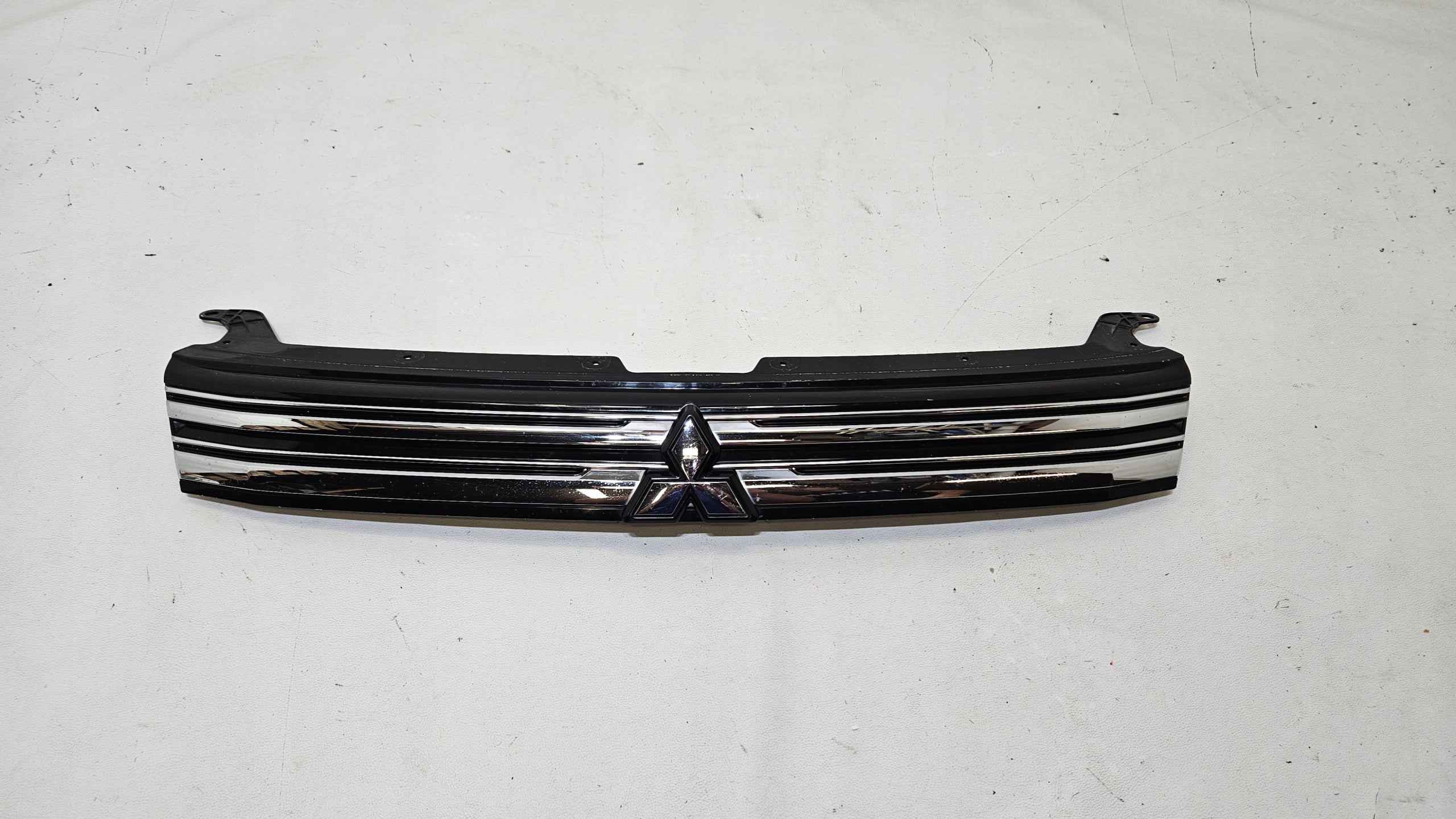  Calandre Mitsubishi OUTLANDER FRONTGRILL 7450A643 calandre  product image