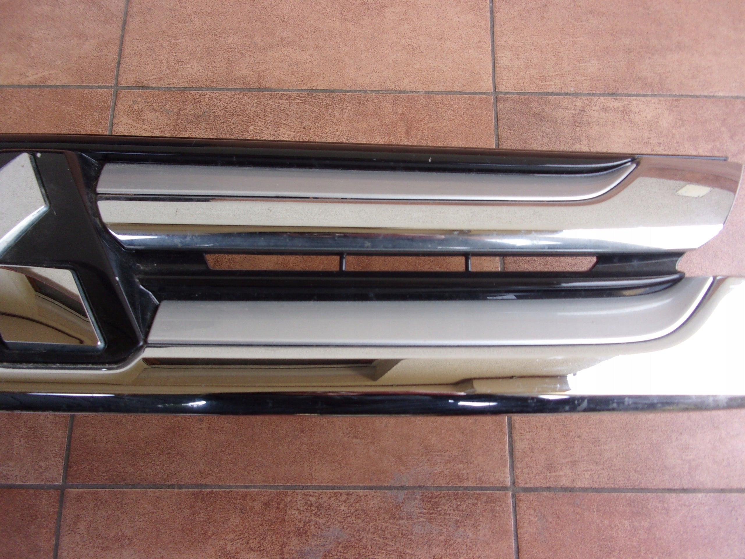 Kühlergrill Mitsubishi OUTLANDER FRONTGRILL 7450A992 Kühlergitter