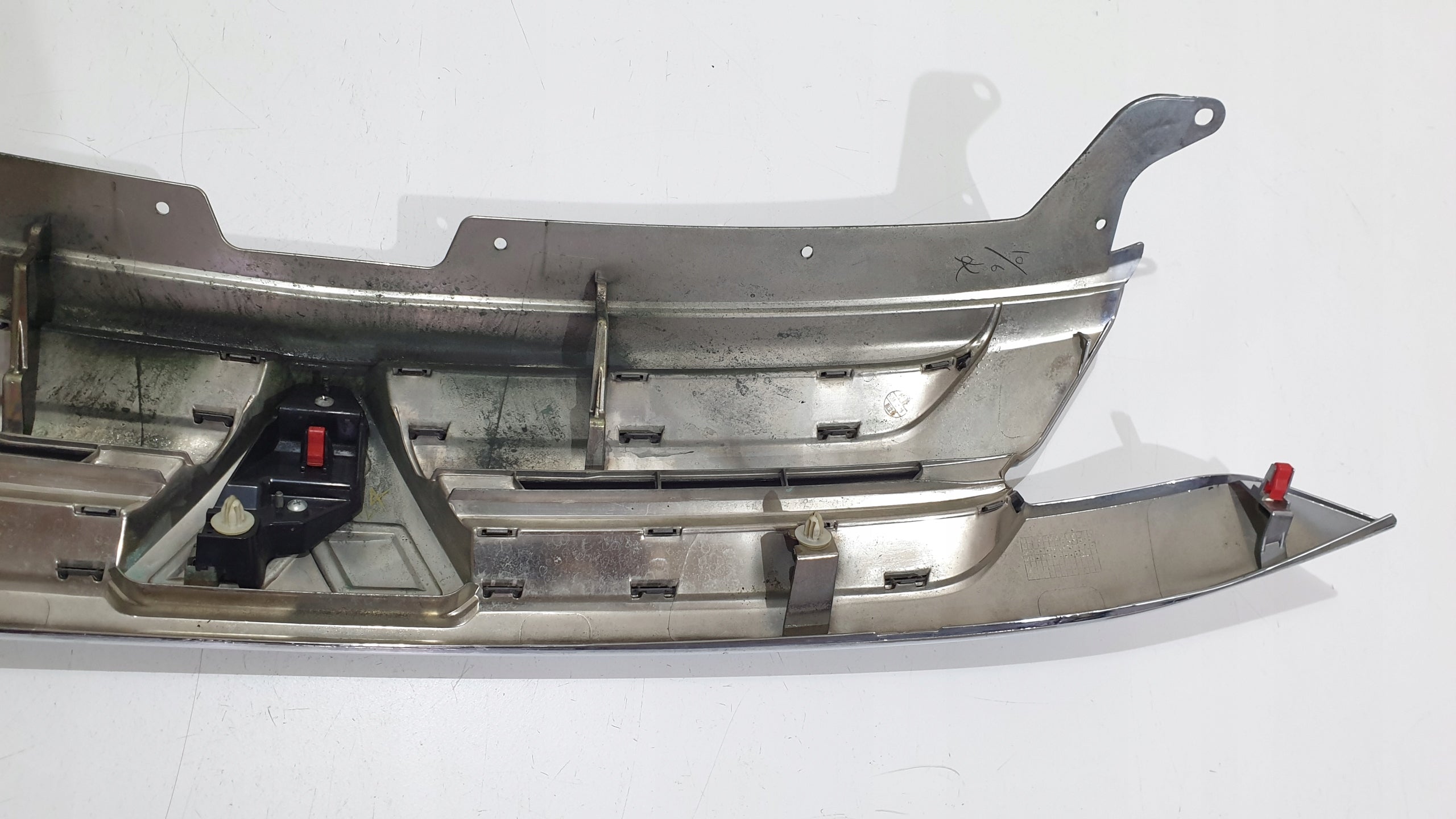 Kühlergrill Mitsubishi OUTLANDER FRONTGRILL 7450A992 Kühlergitter