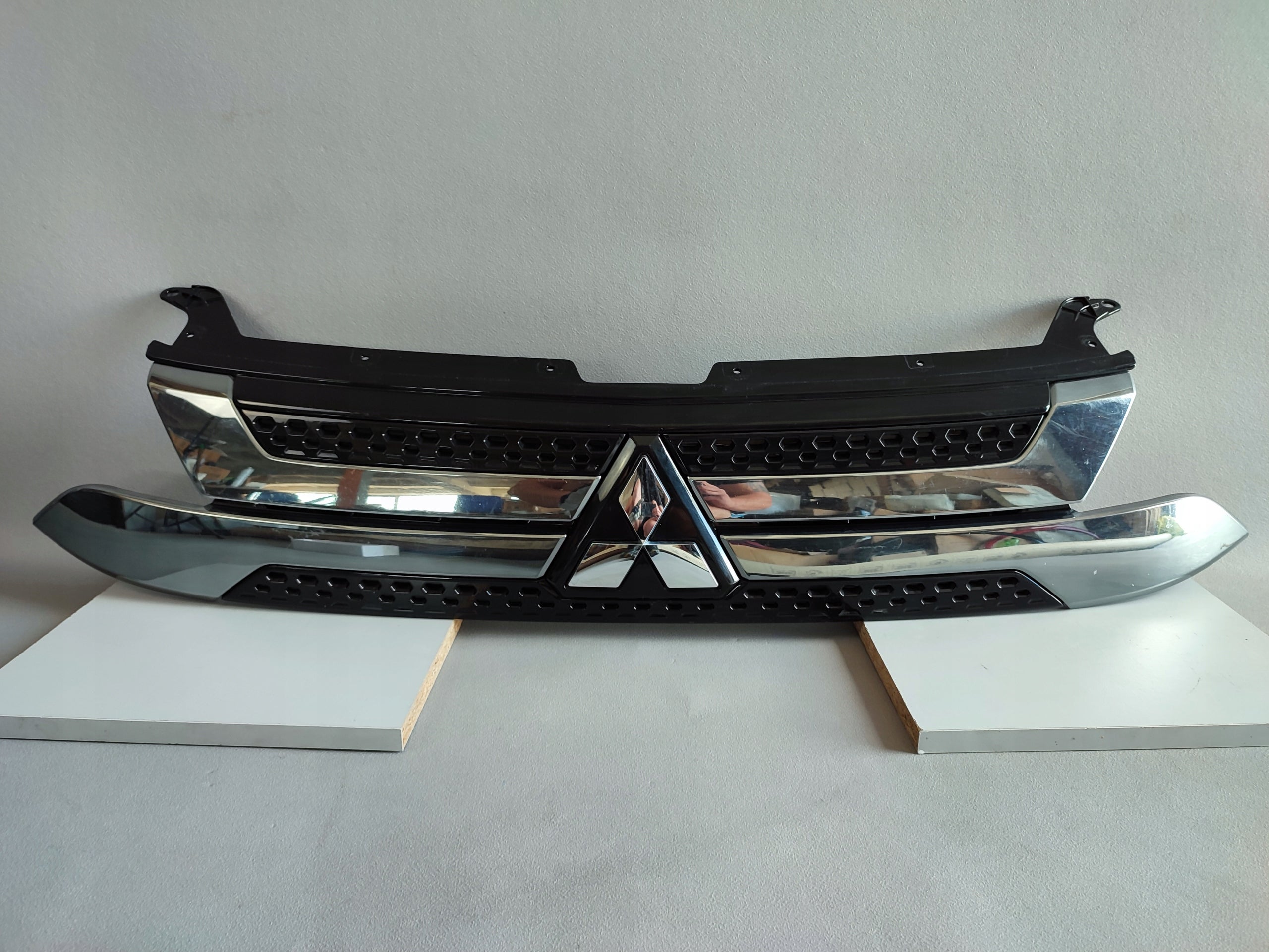  Calandre Mitsubishi OUTLANDER FRONTGRILL 7450B298 calandre  product image