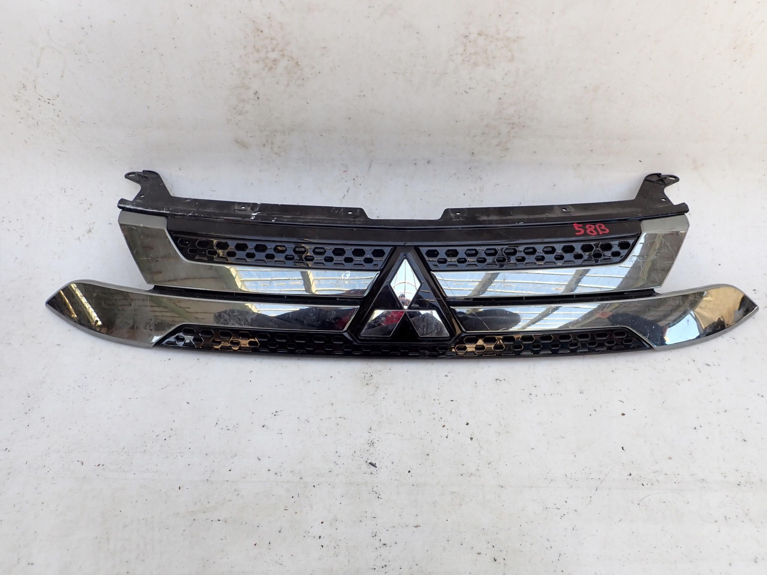 Kühlergrill Mitsubishi OUTLANDER FRONTGRILL 7450B298 Kühlergitter