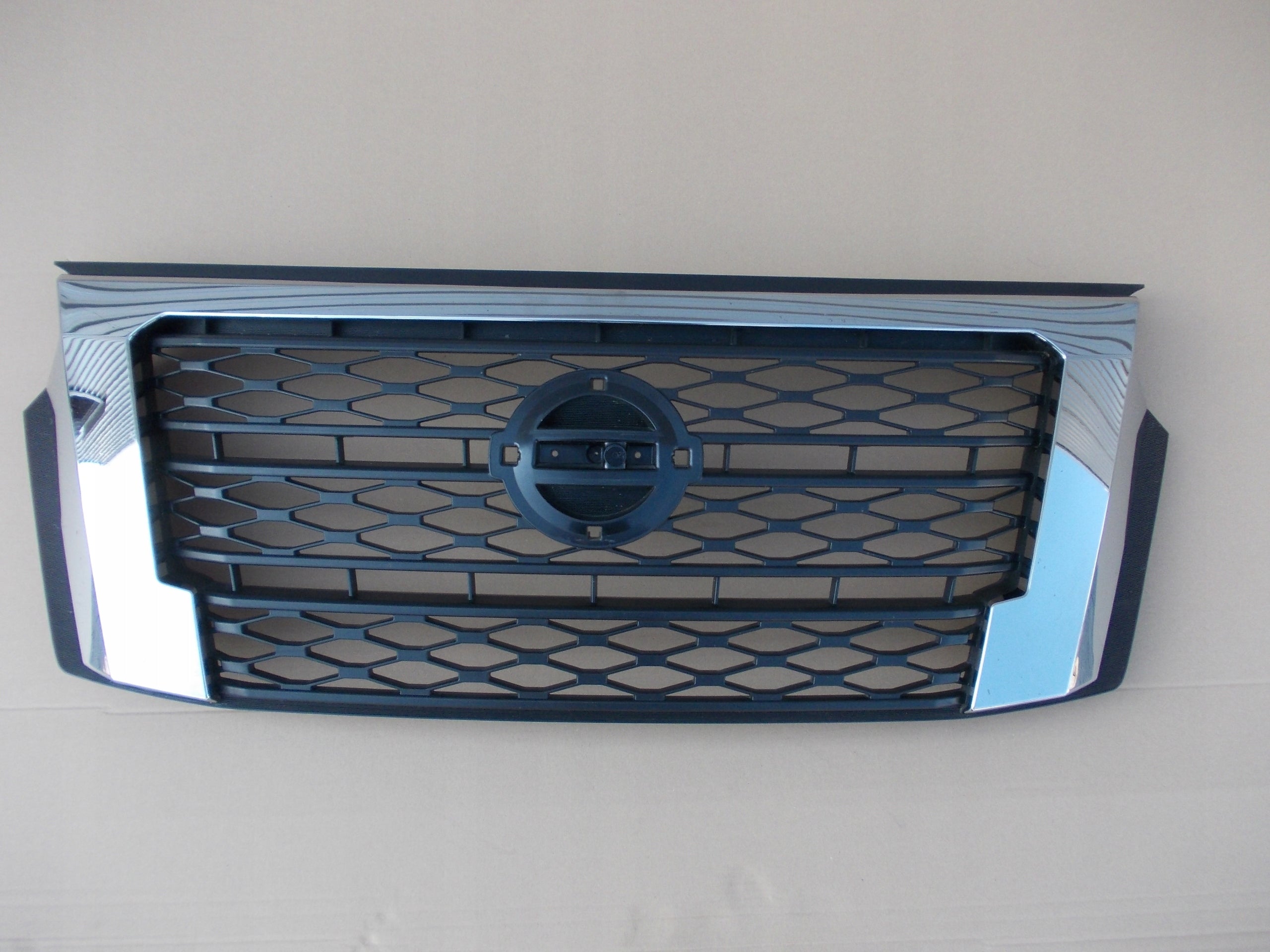  Kühlergrill Nissan NV300 FRONTGRILL 623102355r Kühlergitter product image