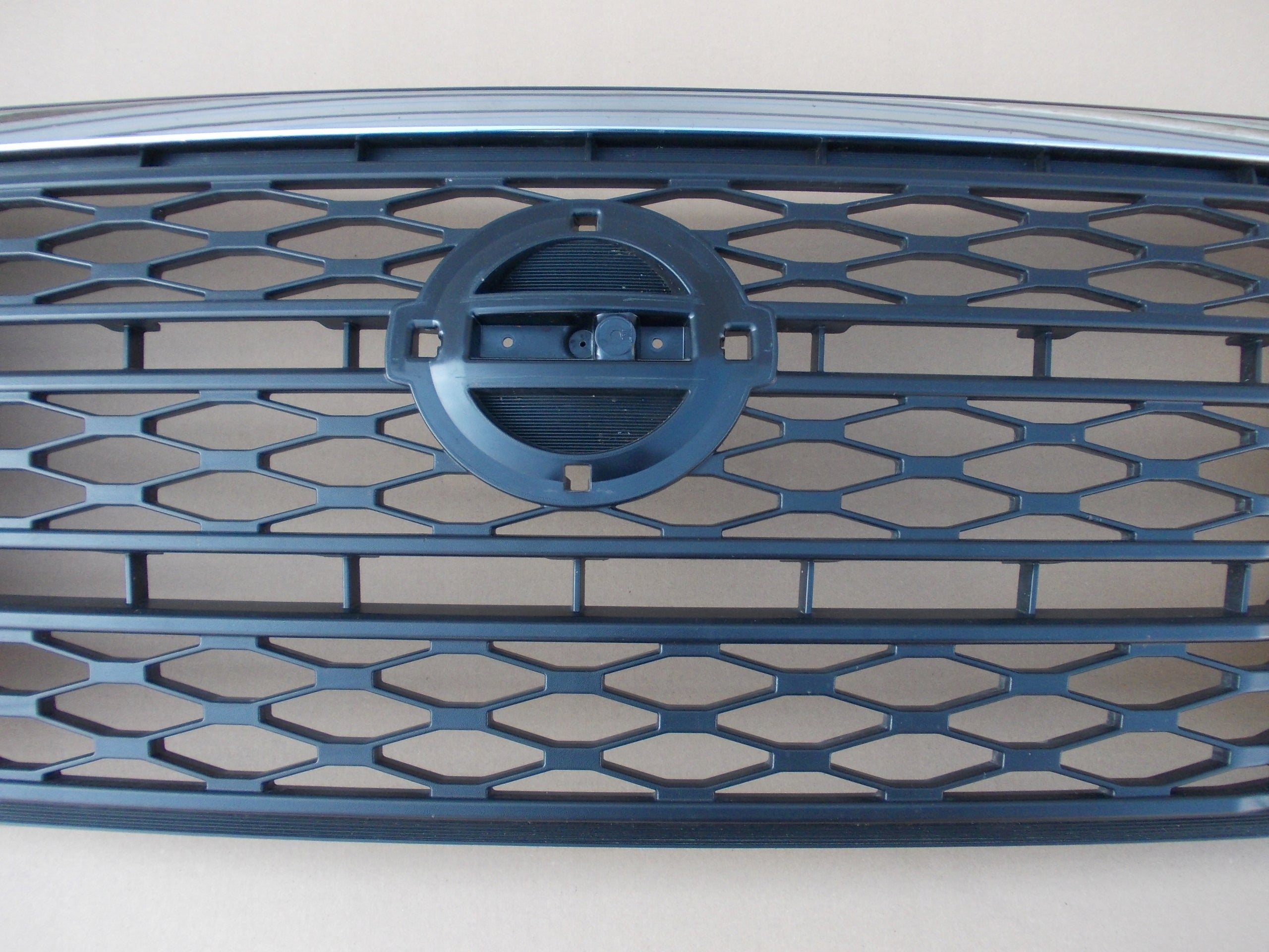 Kühlergrill Nissan NV300 FRONTGRILL 623102355r Kühlergitter