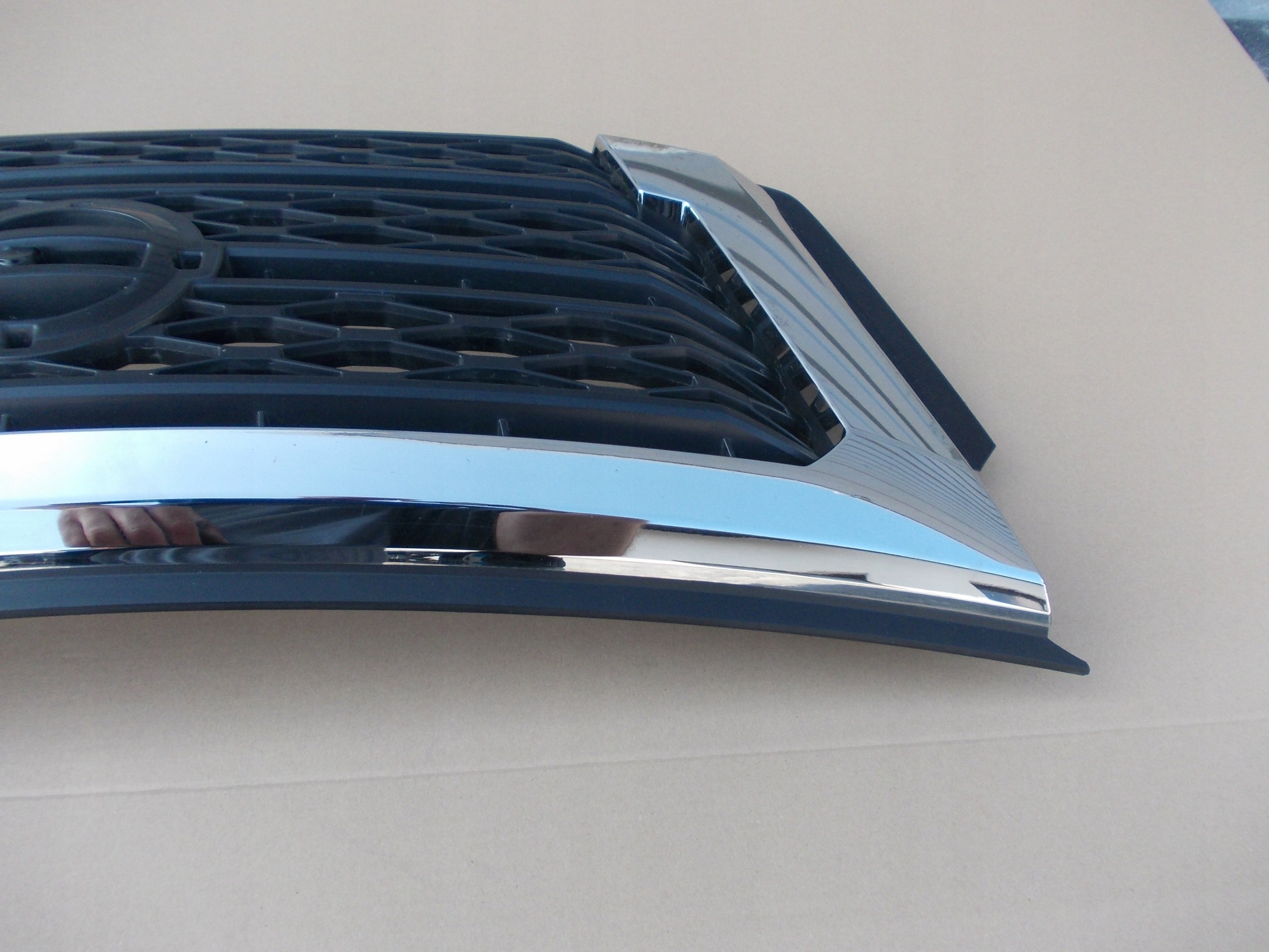 Kühlergrill Nissan NV300 FRONTGRILL 623102355r Kühlergitter