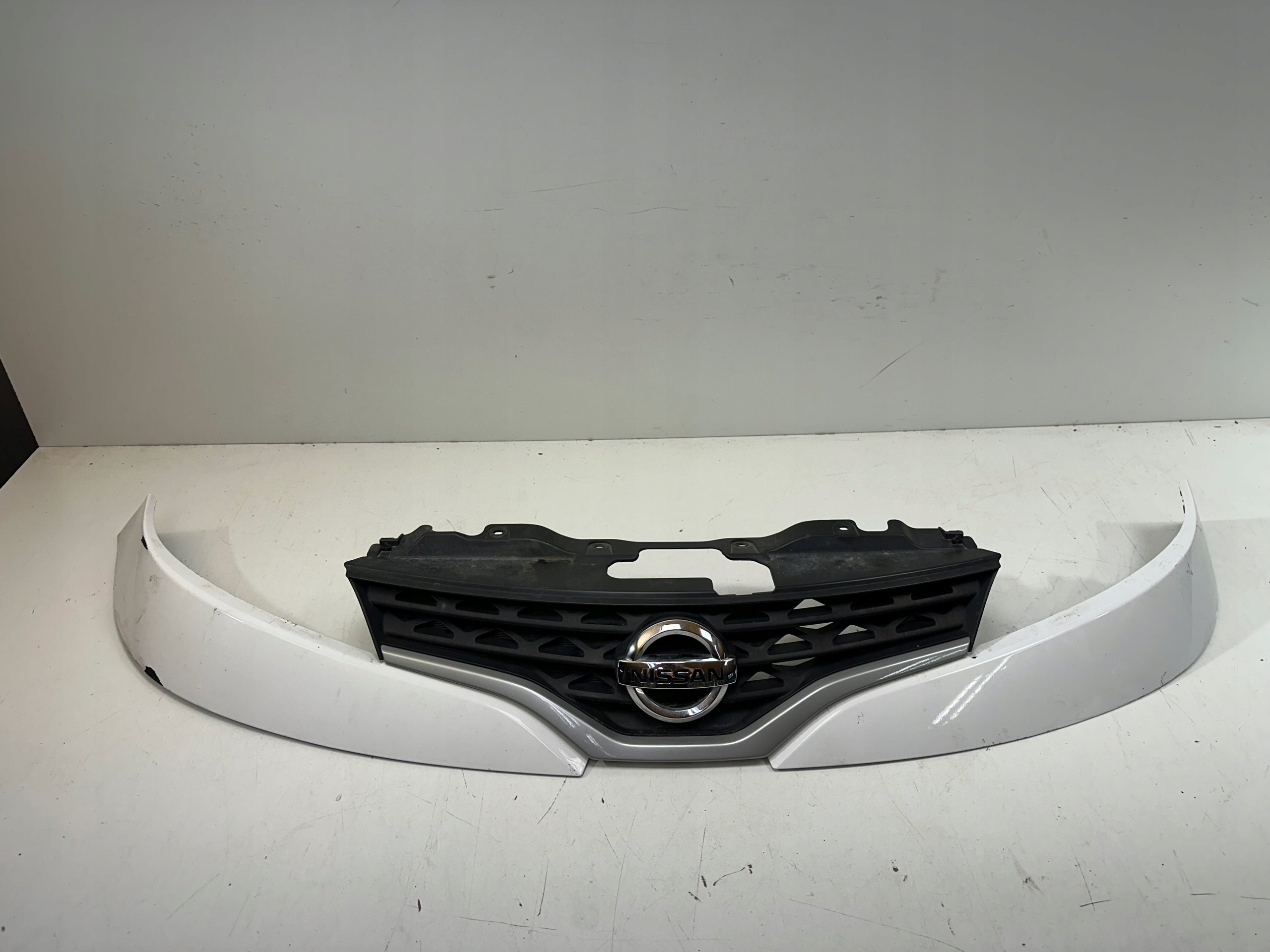 Kühlergrill Nissan NV200 FRONTGRILL Kühlergitter