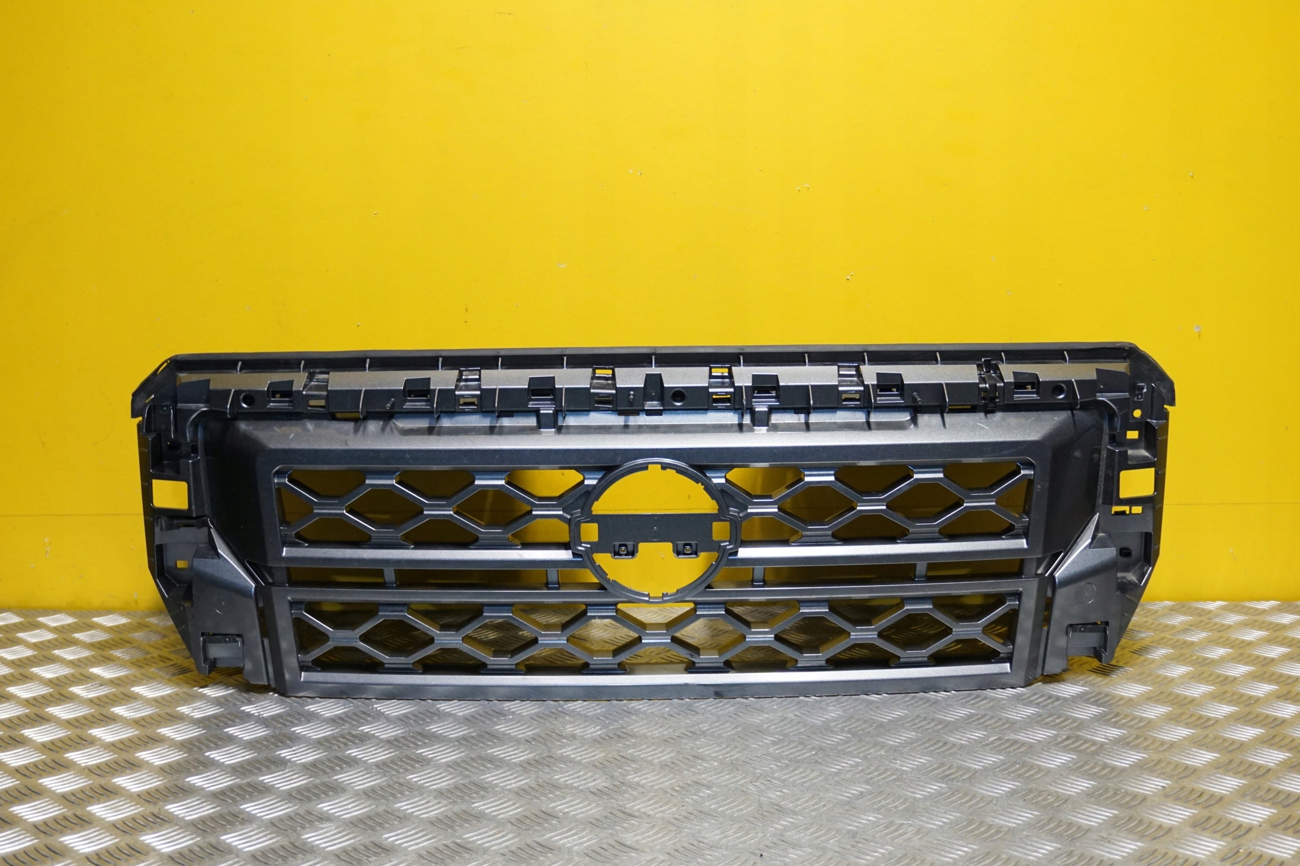 Kühlergrill Nissan 4 FRONTIER FRONTGRILL 623109BU0A Kühlergitter