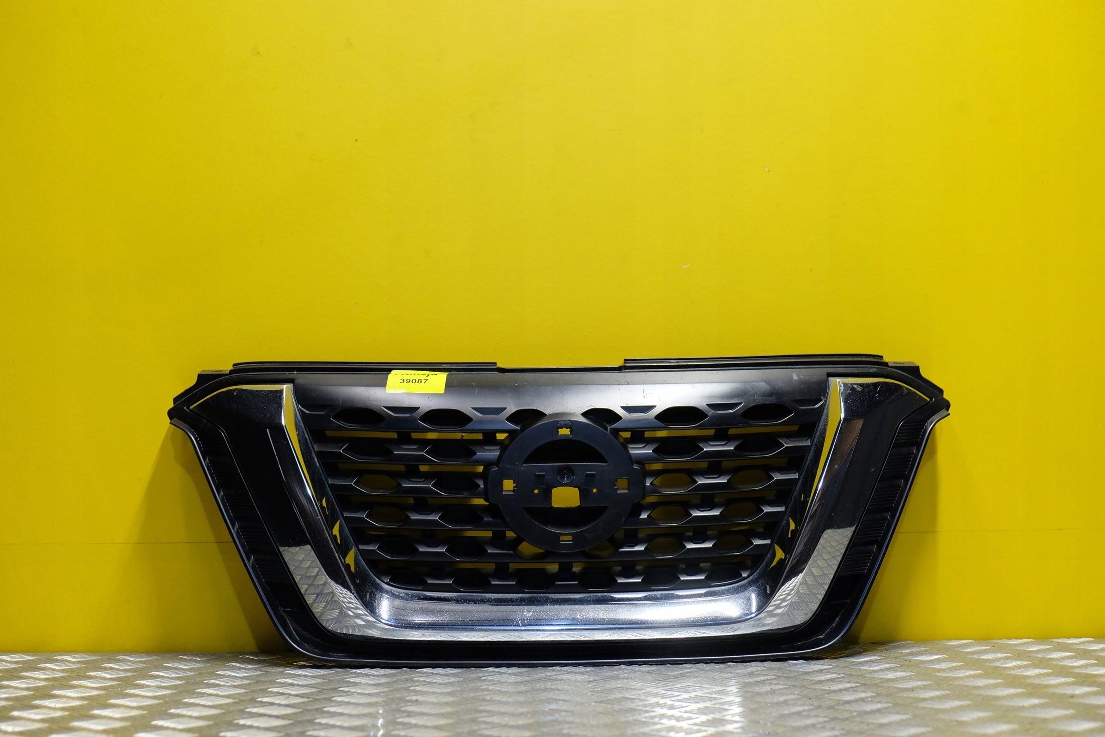 Kühlergrill Nissan KICKS FRONTGRILL Kühlergitter