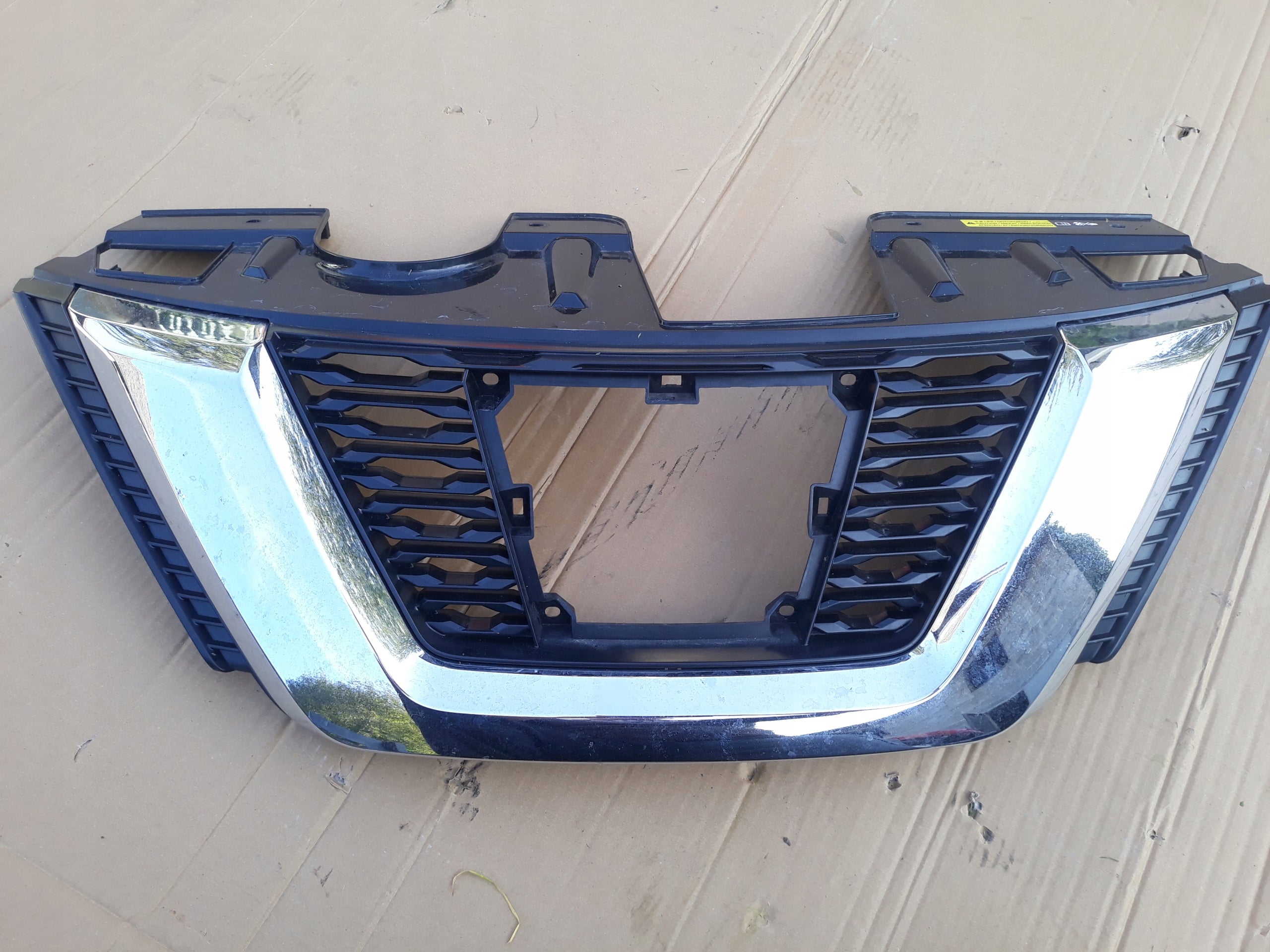  Kühlergrill Nissan T32 FRONTGRILL Kühlergitter product image