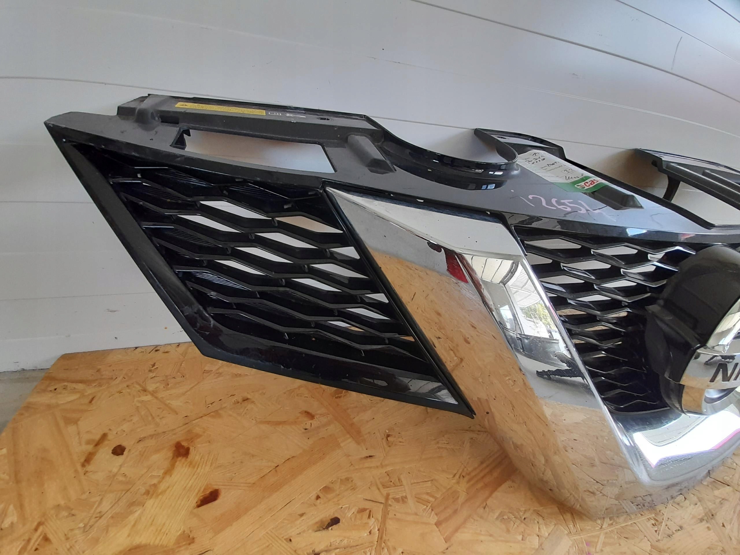 Kühlergrill Nissan X TRAIL T32 FRONTGRILL Kühlergitter