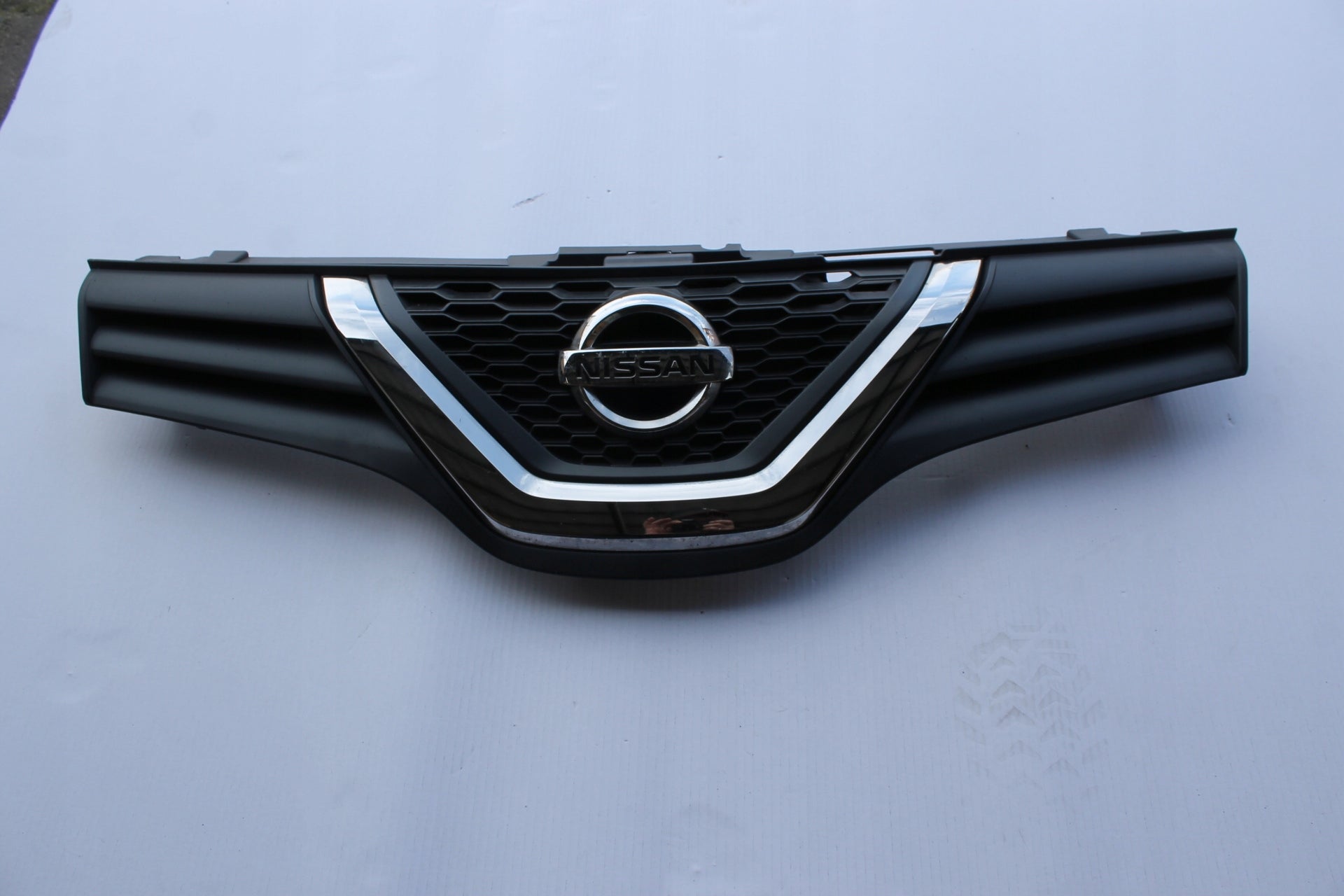 Kühlergrill Nissan NV250 FRONTGRILL Kühlergitter