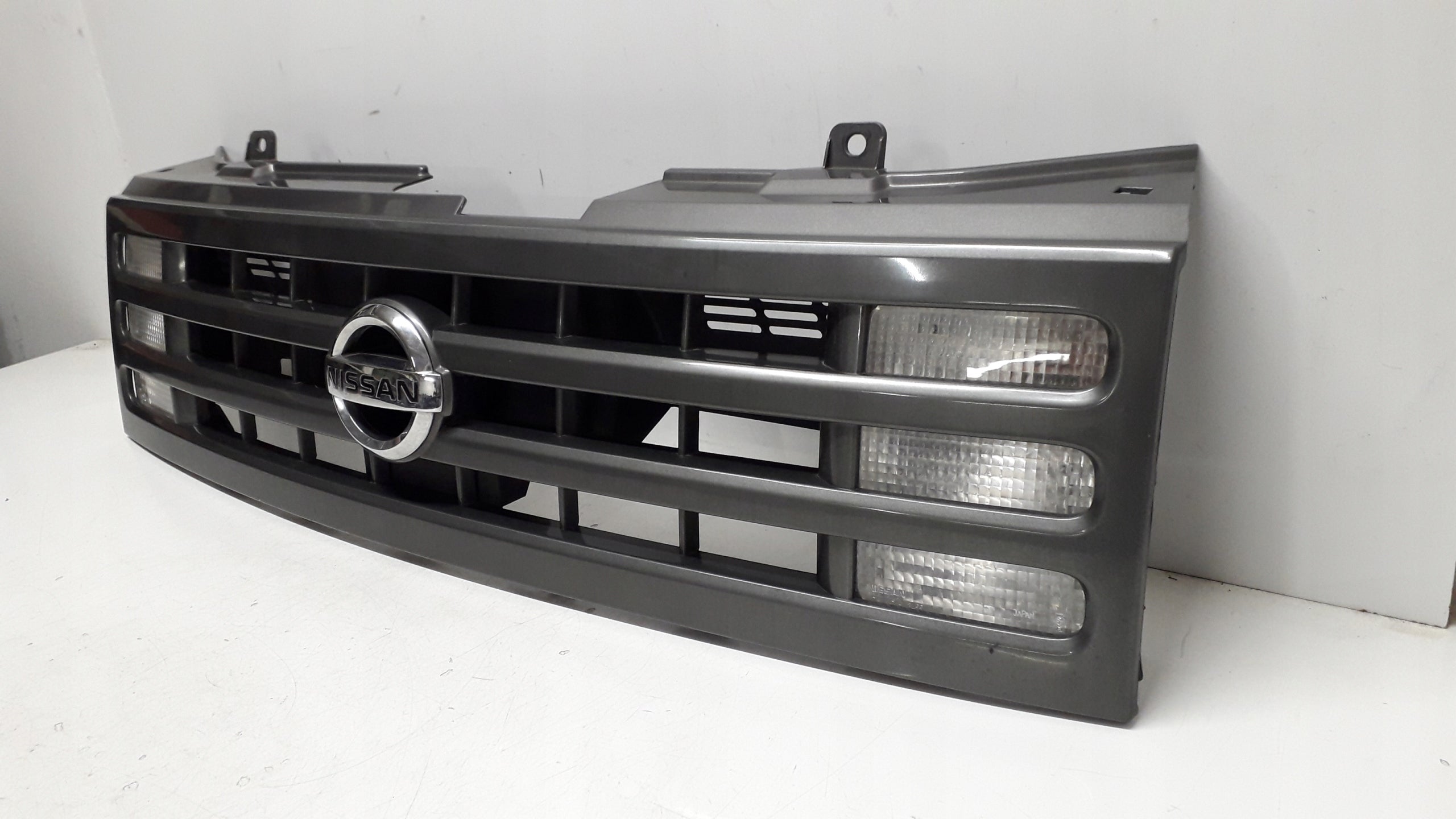 Kühlergrill Nissan CUBE FRONTGRILL 623123U800 Kühlergitter