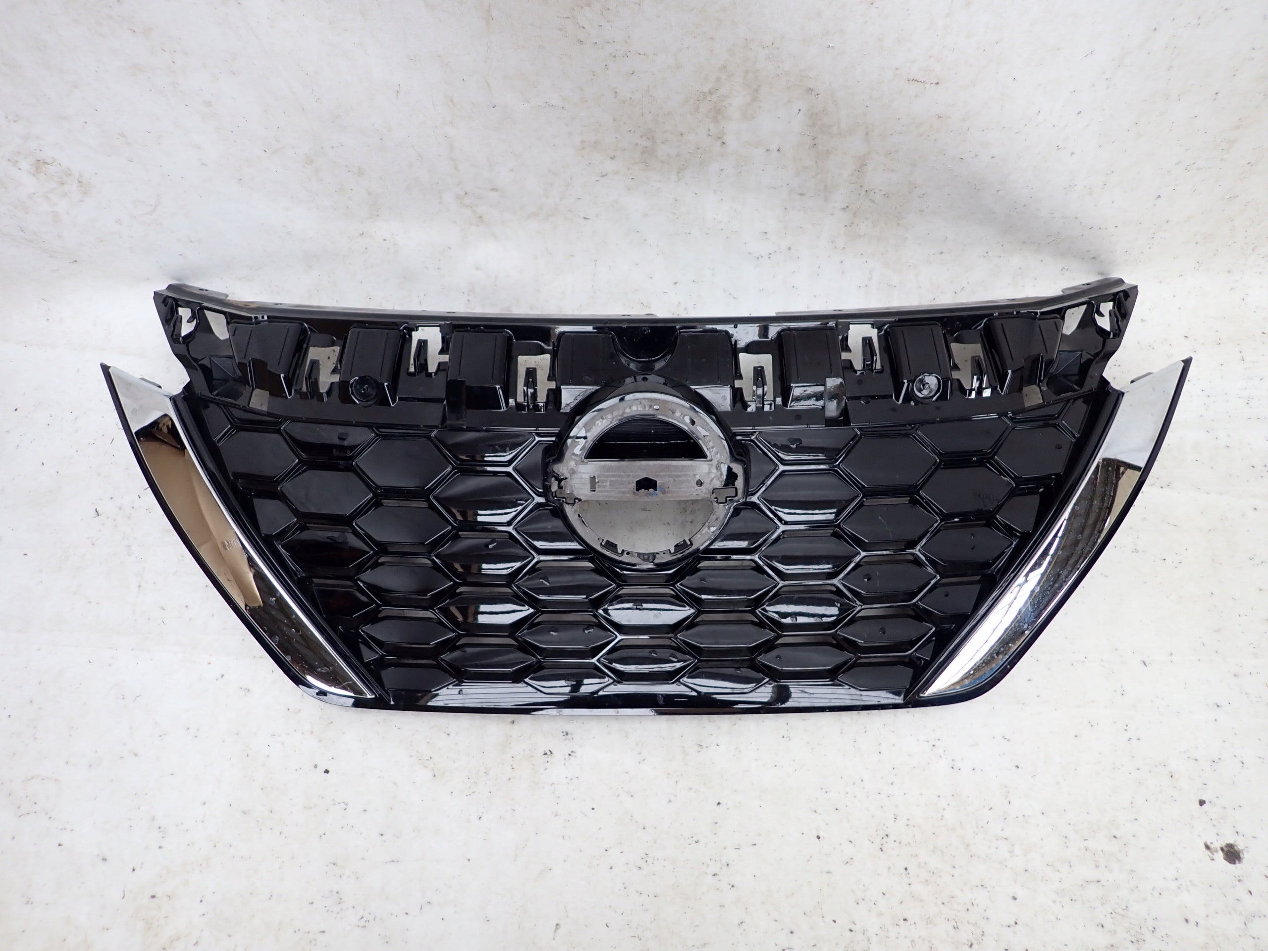  Kühlergrill Nissan JUKE F16 FRONTGRILL 623106PA0C Kühlergitter product image