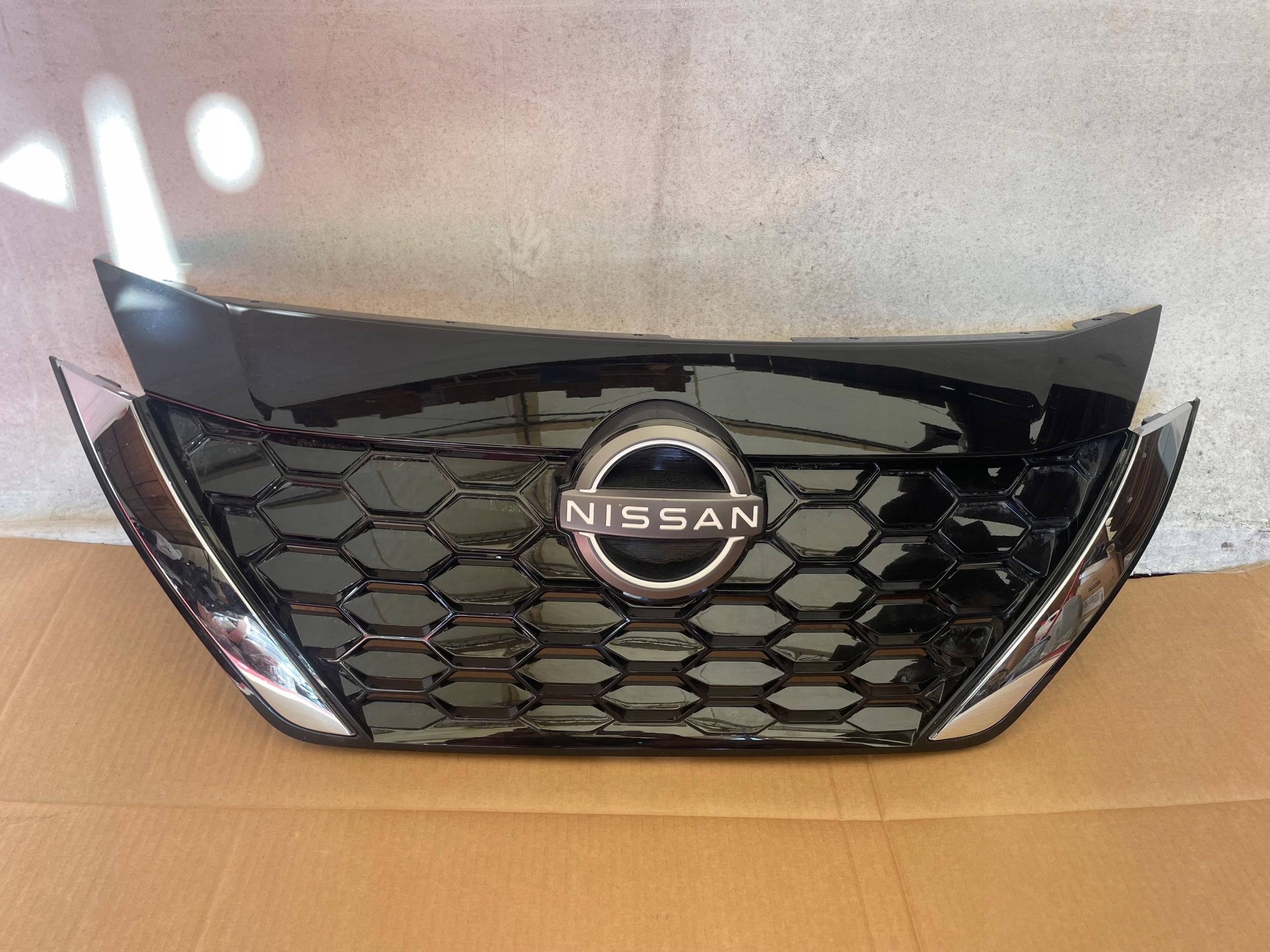 Kühlergrill Nissan F16 JUKE FRONTGRILL 623106PA0A Kühlergitter