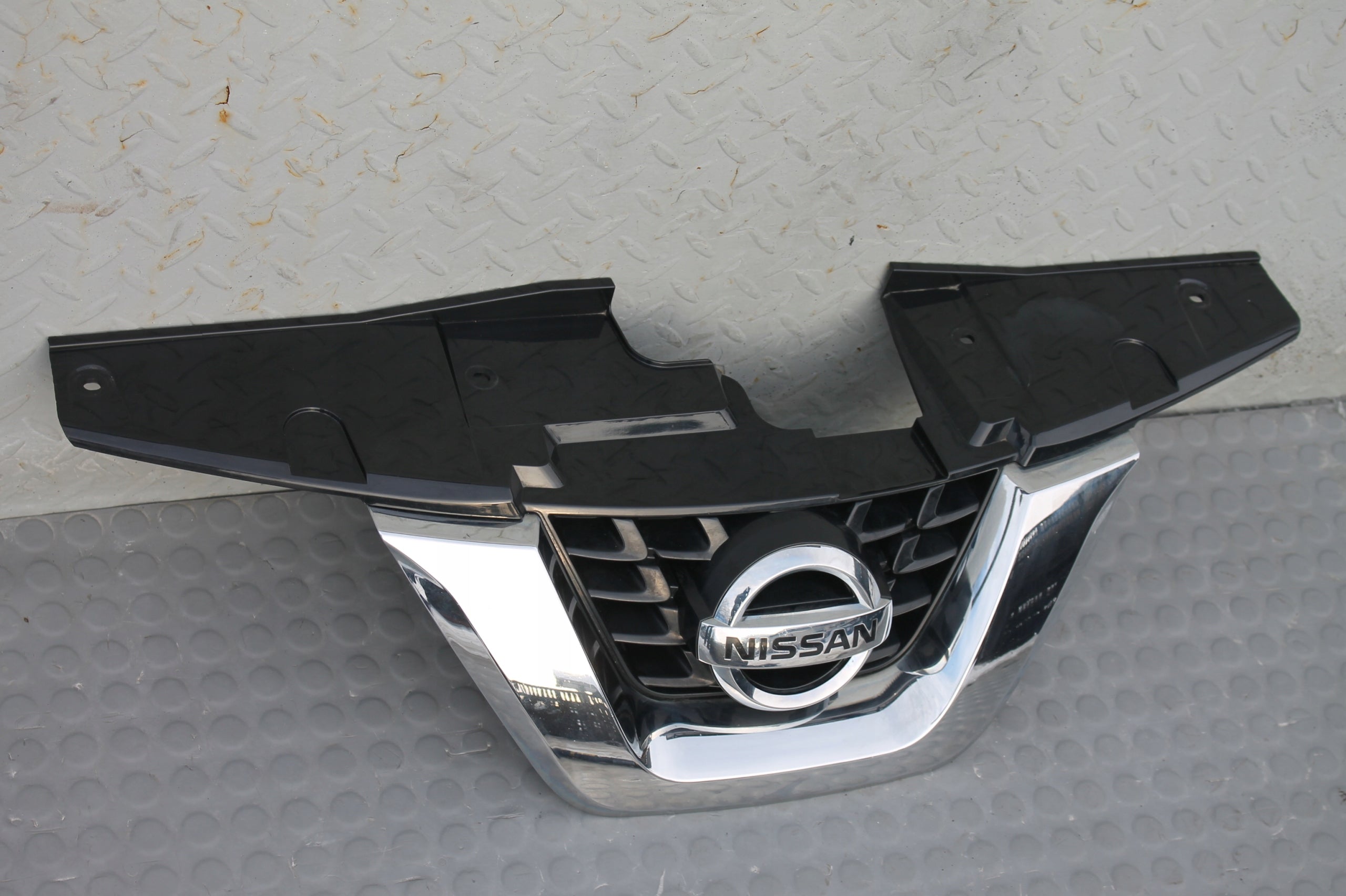 Kühlergrill Nissan JUKE 4 FRONTGRILL 62072BV82A Kühlergitter