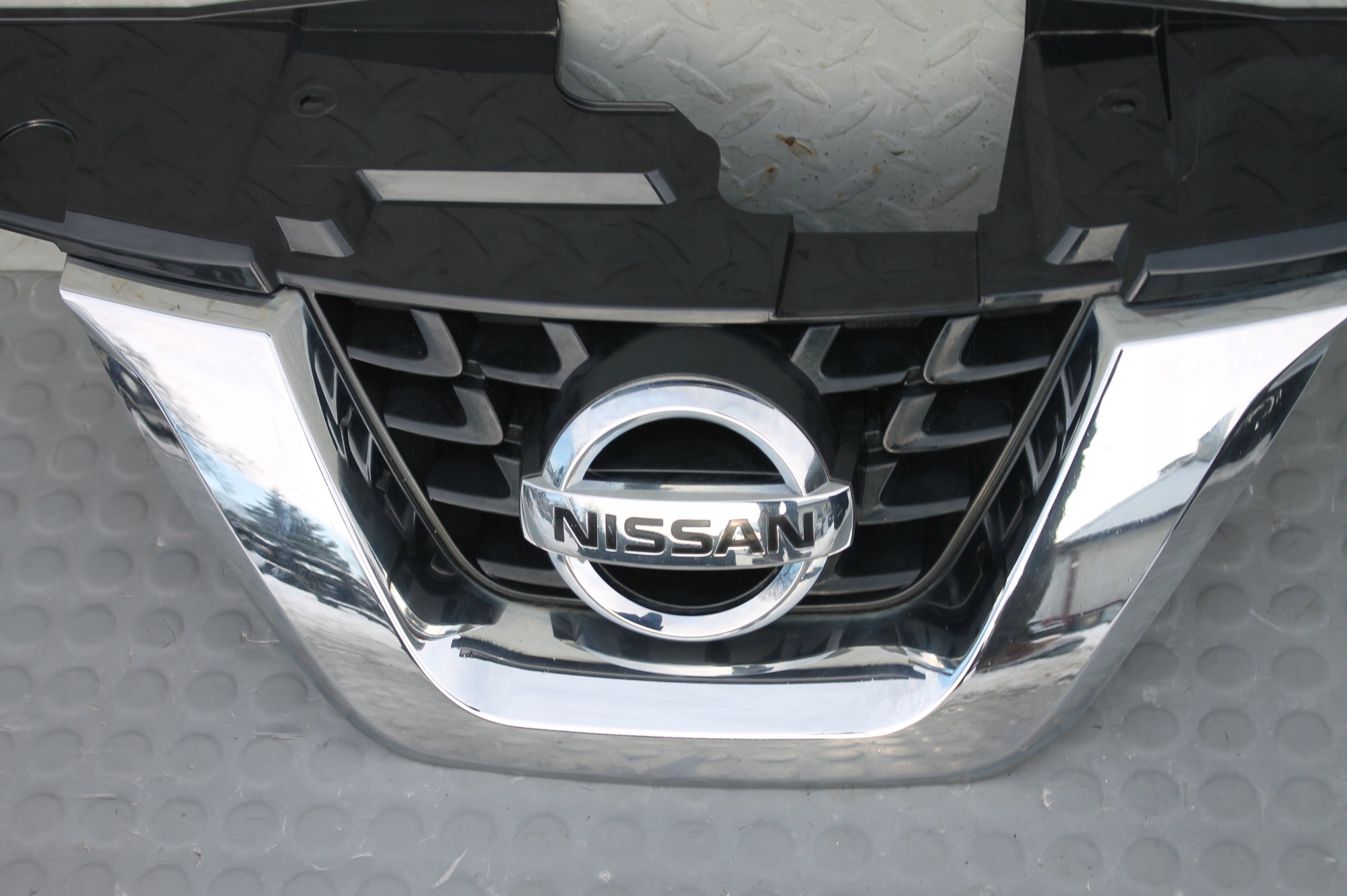 Kühlergrill Nissan JUKE 4 FRONTGRILL 62072BV82A Kühlergitter