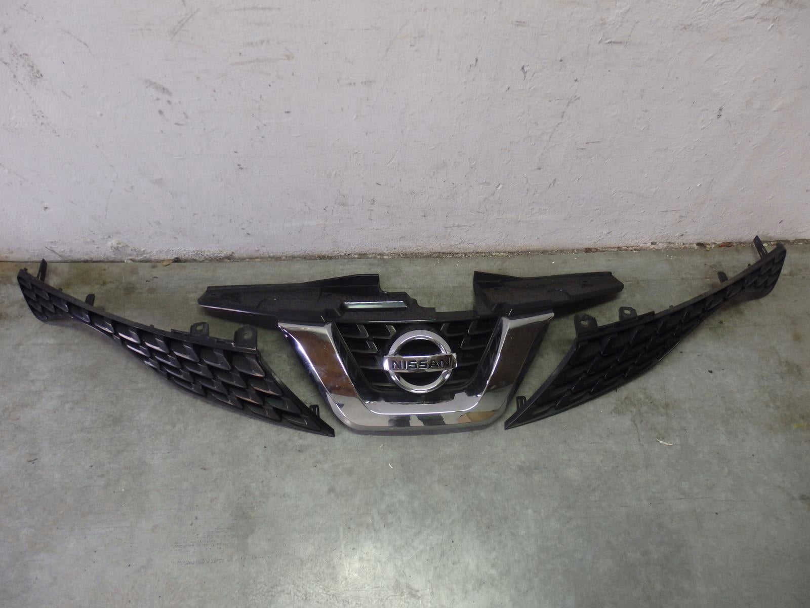  Kühlergrill Nissan JUKE F15 4 FRONTGRILL Kühlergitter product image