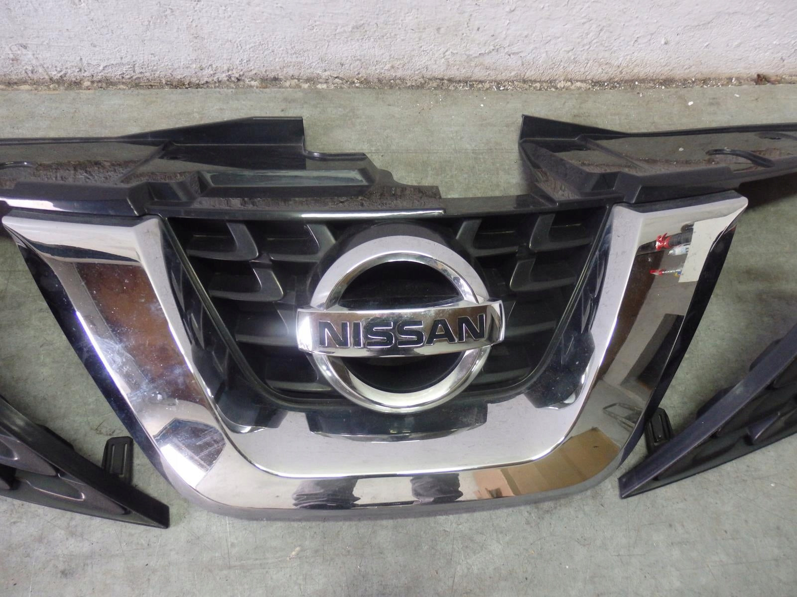 Kühlergrill Nissan JUKE F15 4 FRONTGRILL Kühlergitter