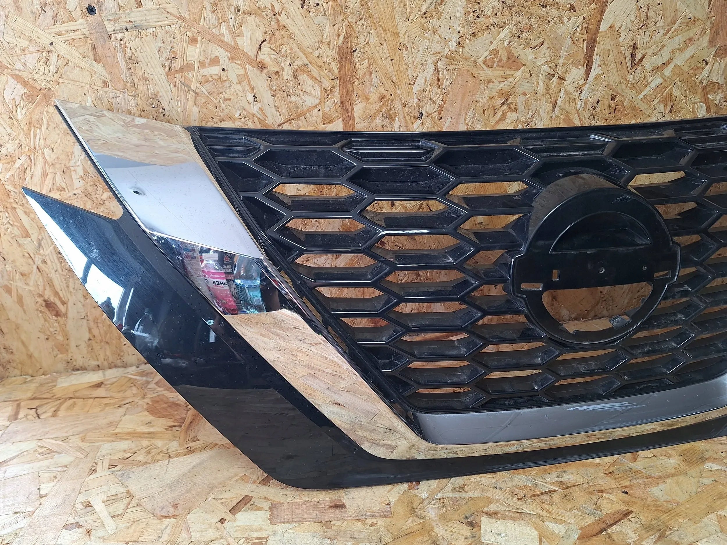 Kühlergrill Nissan JUKE F16 FRONTGRILL 623106PA0A Kühlergitter