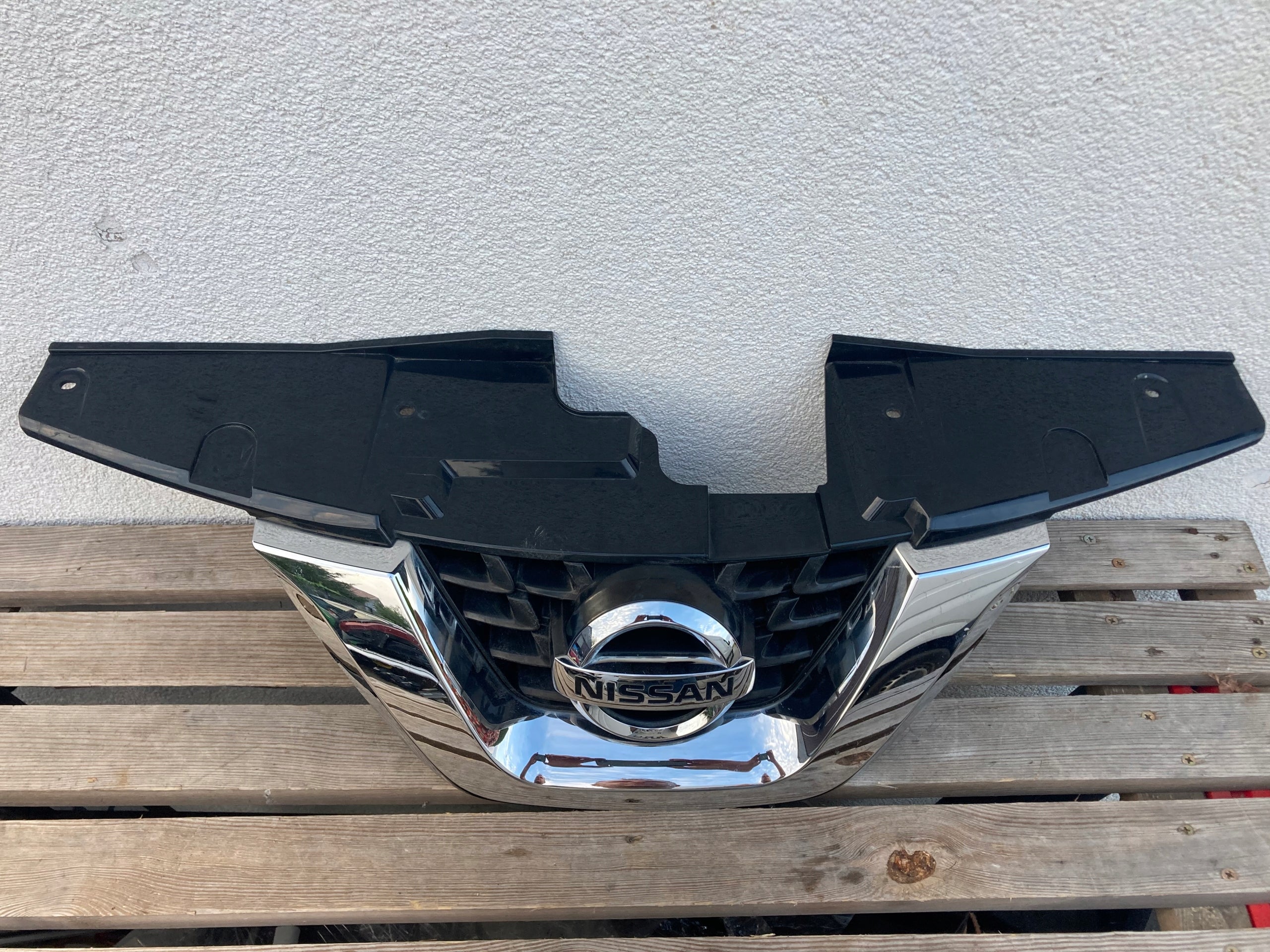 Kühlergrill Nissan JUKE FRONTGRILL Kühlergitter