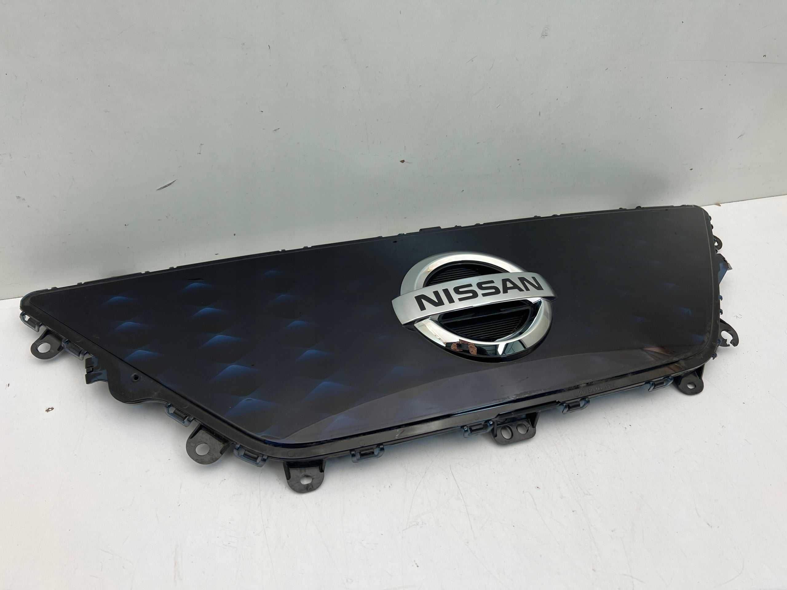 Kühlergrill Nissan ZE1 LEAF FRONTGRILL 620725SK0B Kühlergitter