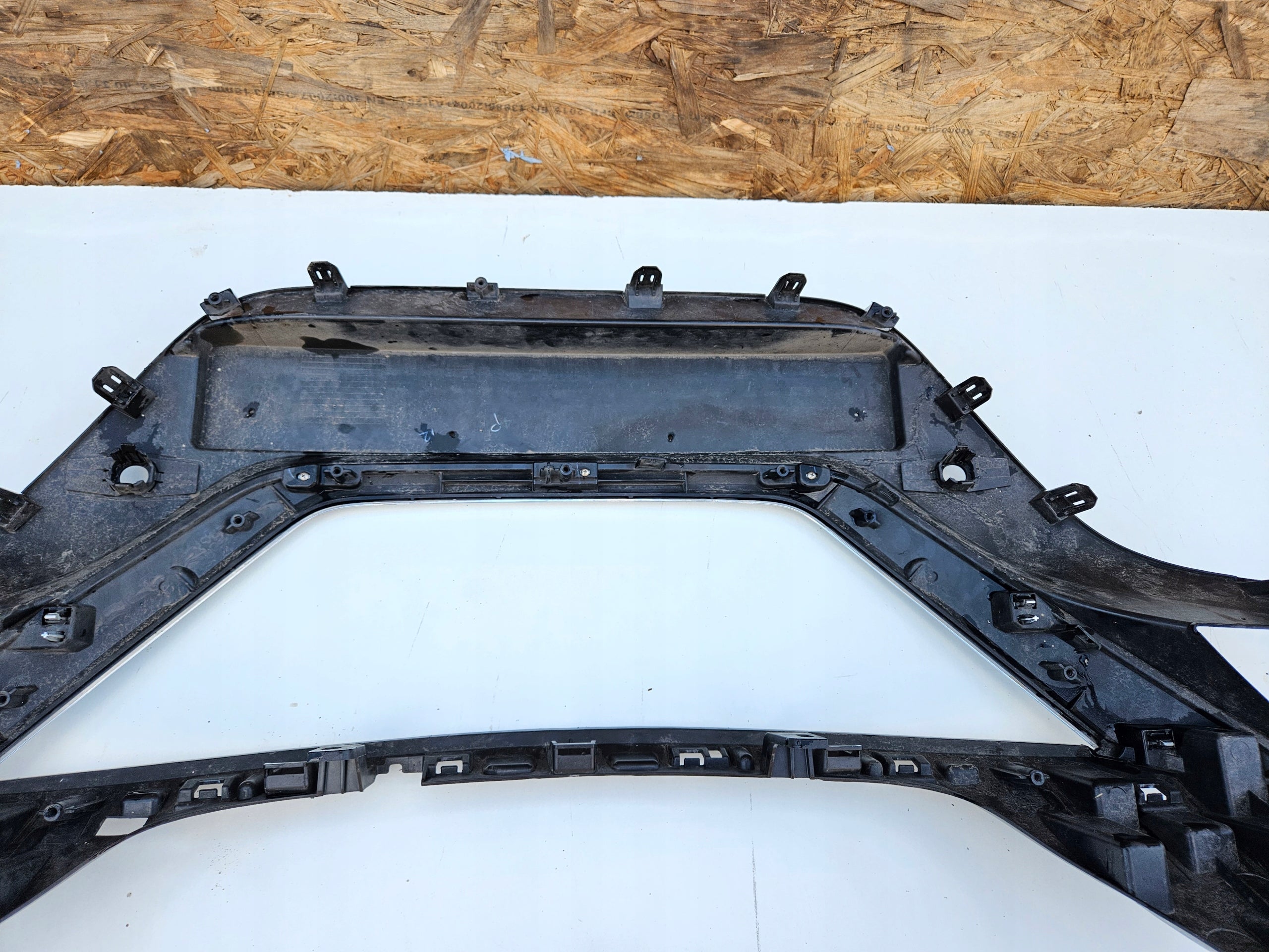 Kühlergrill Nissan LEAF FRONTGRILL 620705SH0A Kühlergitter