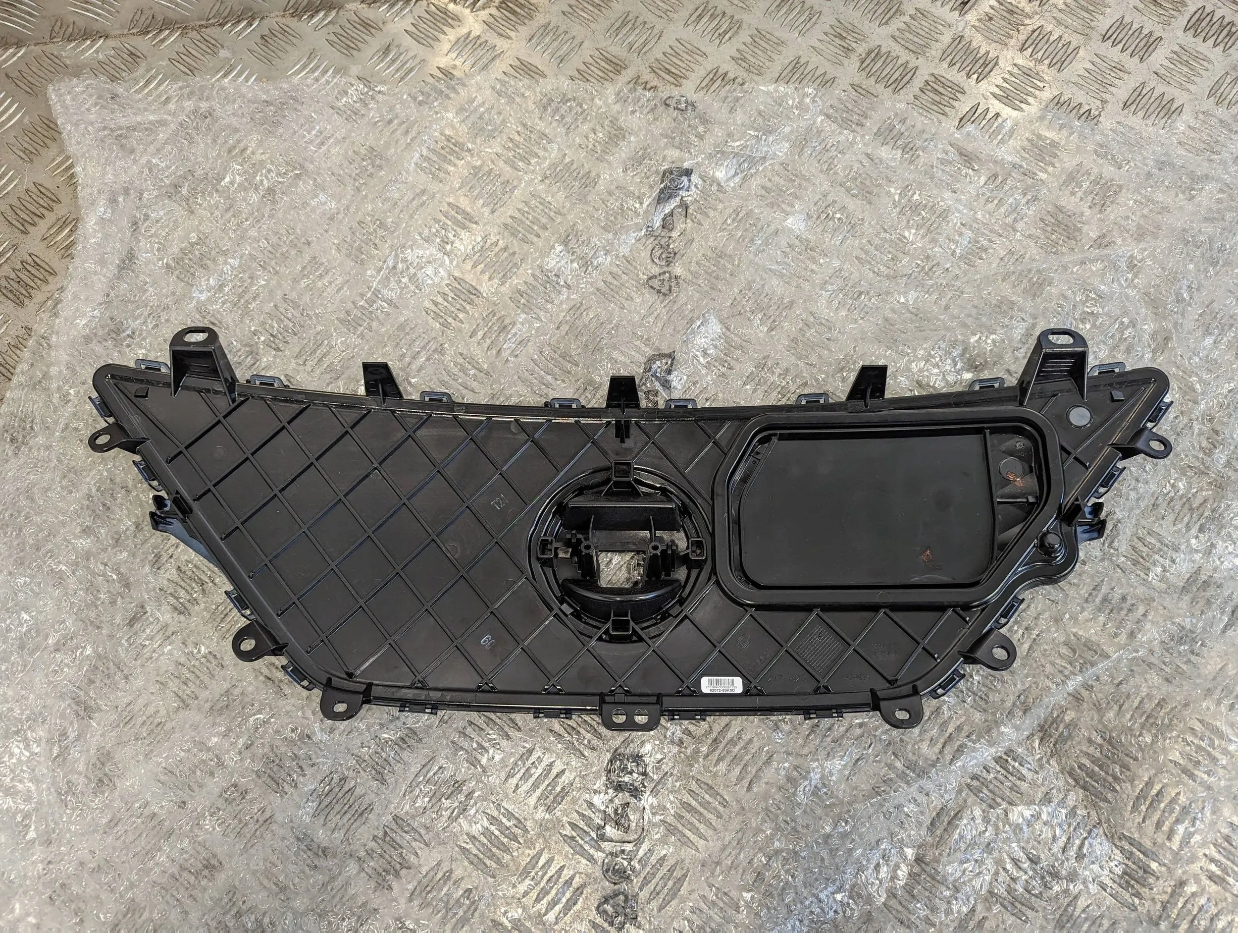 Kühlergrill Nissan LEAF 4 ZE1 FRONTGRILL 620725SK0D Kühlergitter