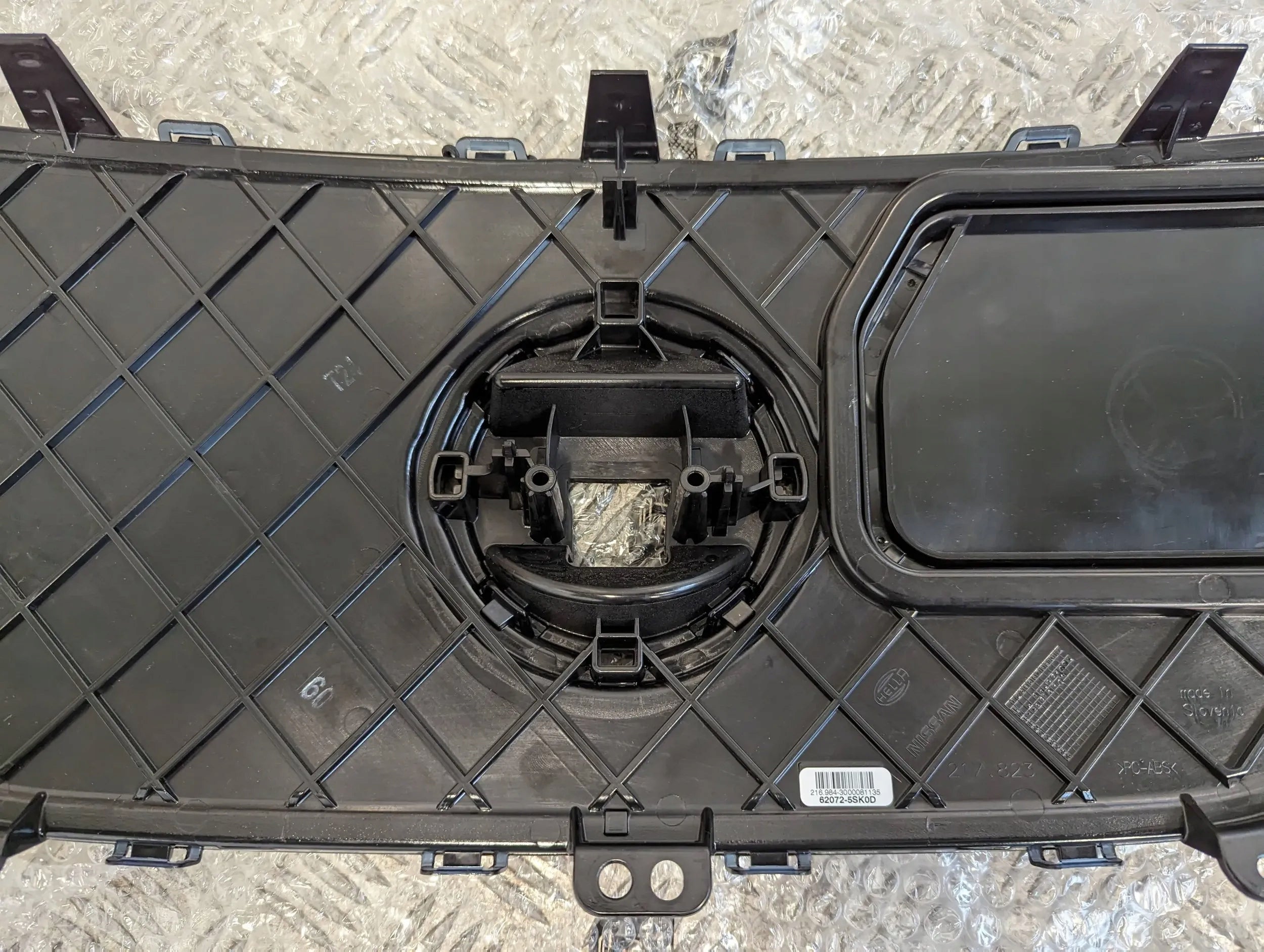 Kühlergrill Nissan LEAF 4 ZE1 FRONTGRILL 620725SK0D Kühlergitter