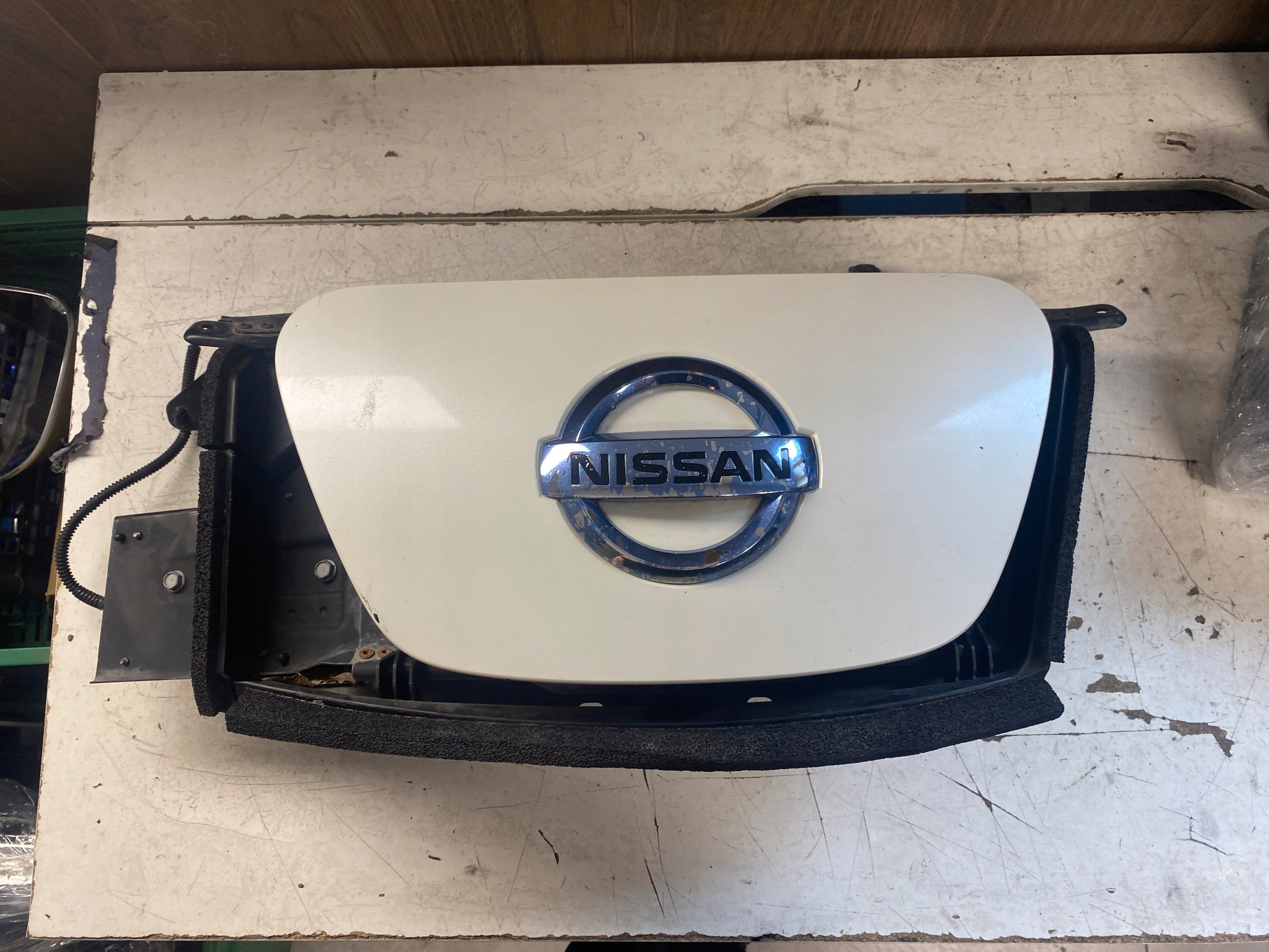 Kühlergrill Nissan LEAF FRONTGRILL Kühlergitter