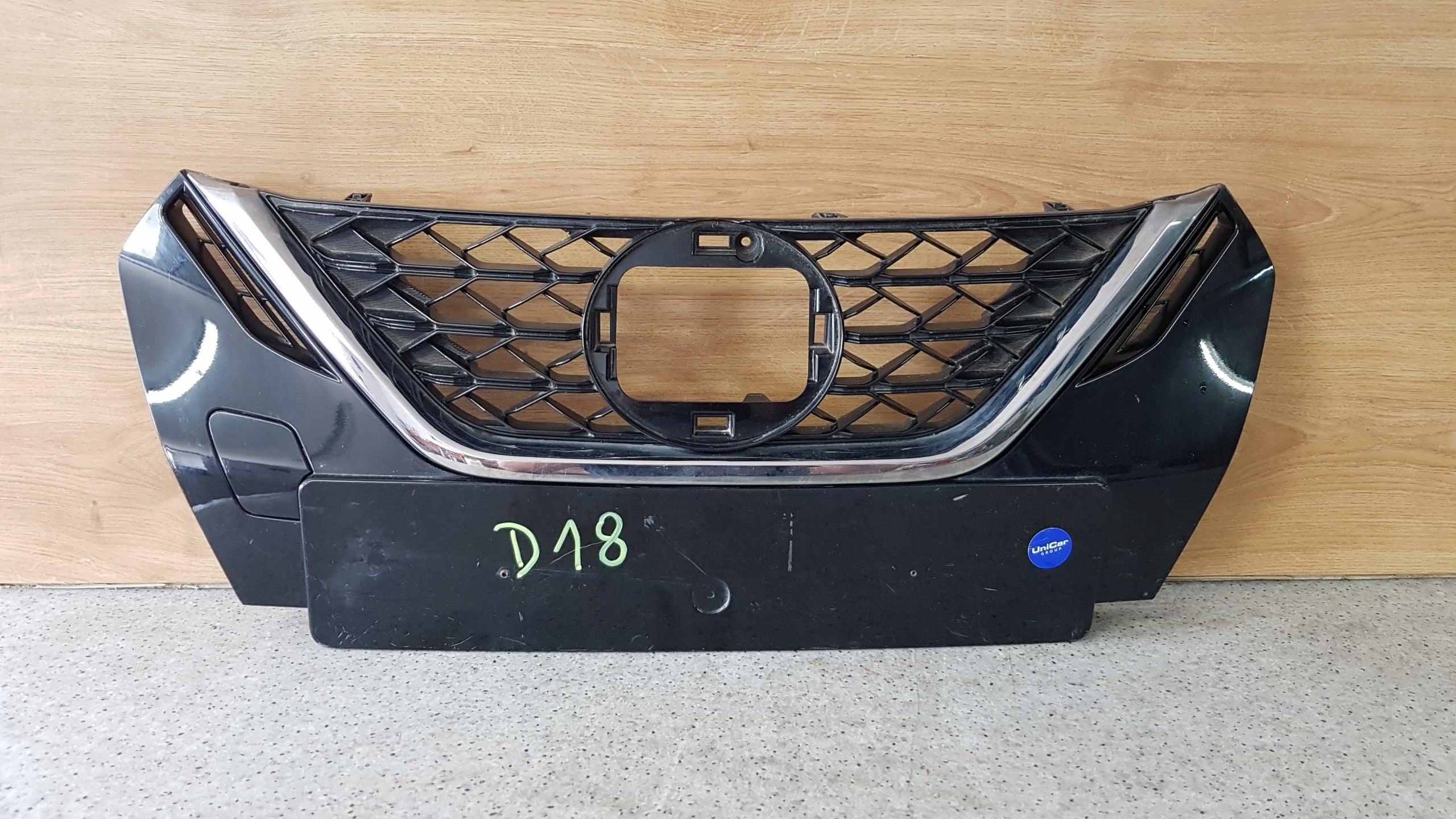 Kühlergrill Nissan 4 MICRA FRONTGRILL 623105FA0A Kühlergitter