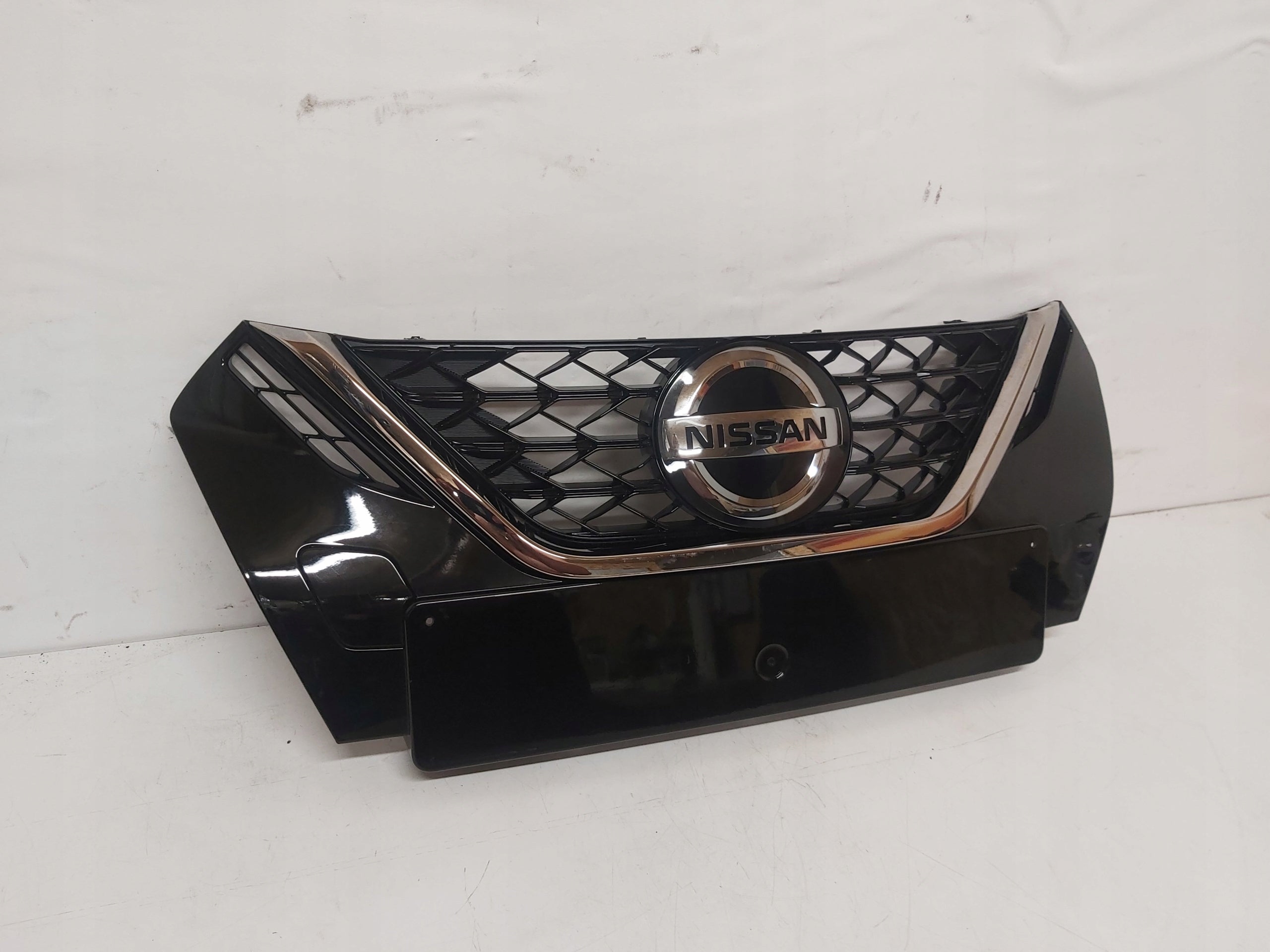 Kühlergrill Nissan MICRA K14 FRONTGRILL 623105FP0A Kühlergitter