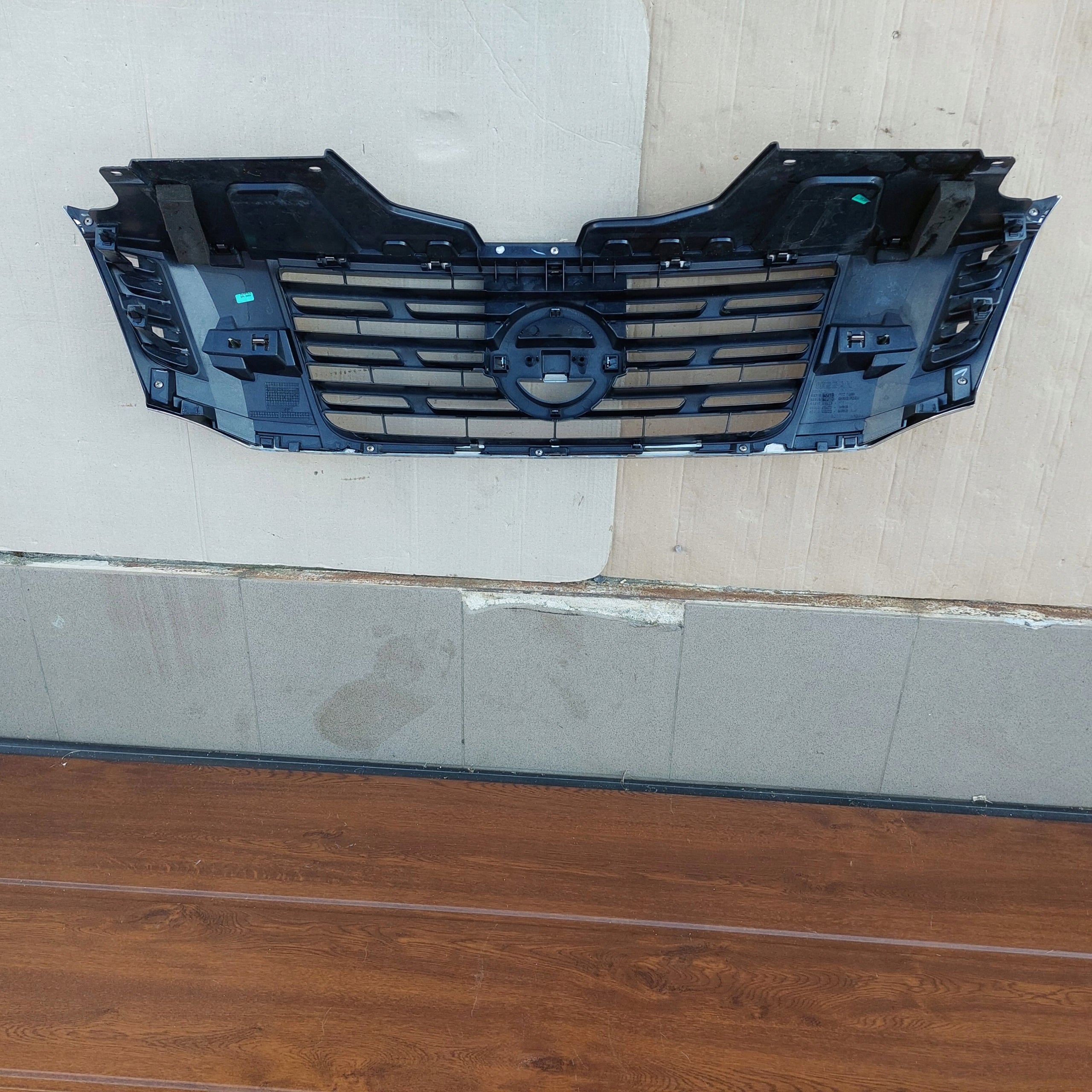 Kühlergrill Nissan 4 NAVARA NP300 FRONTGRILL 623104kj0d Kühlergitter