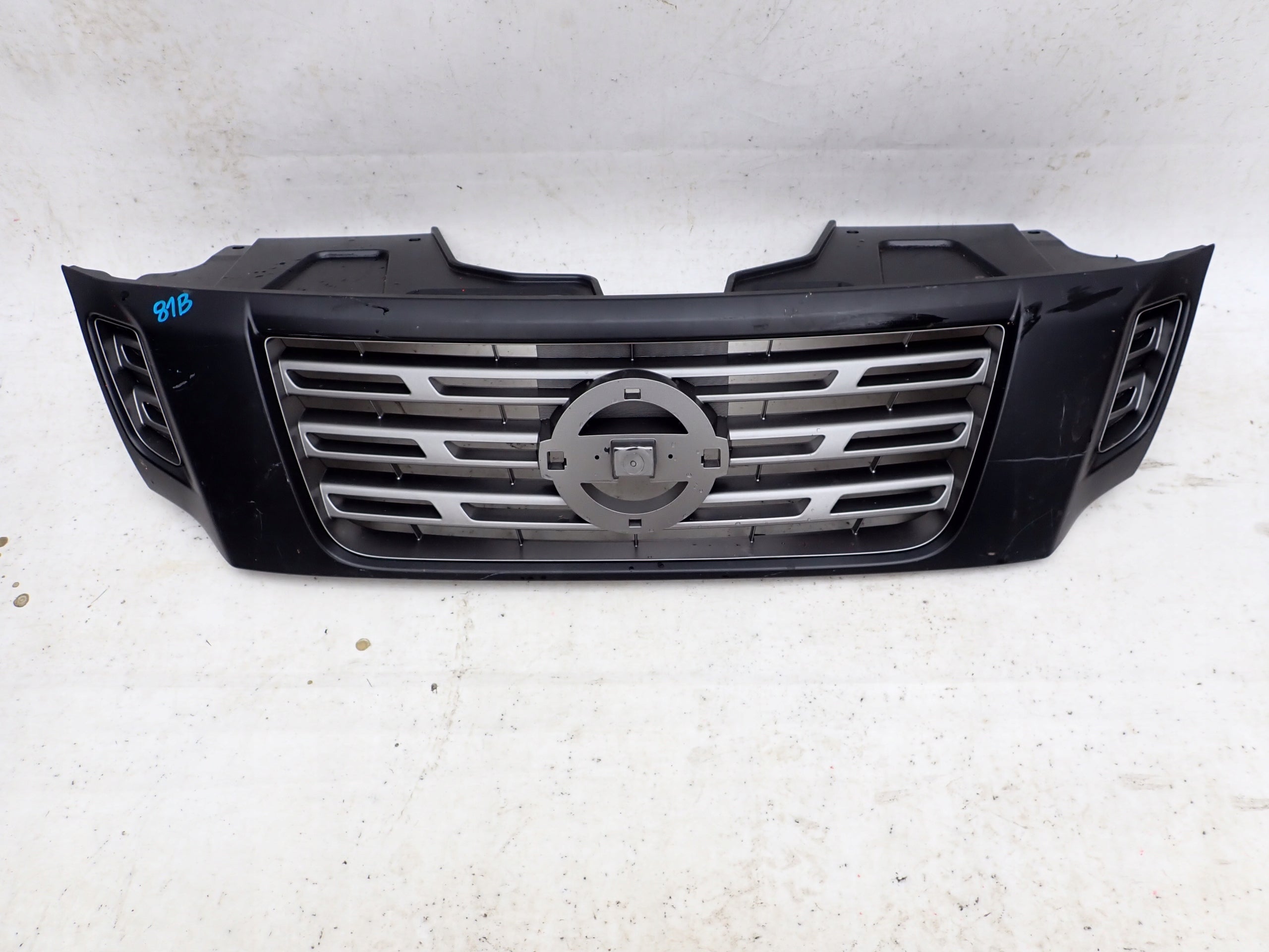 Kühlergrill Nissan NAVARA 4 FRONTGRILL 623105JU1B Kühlergitter