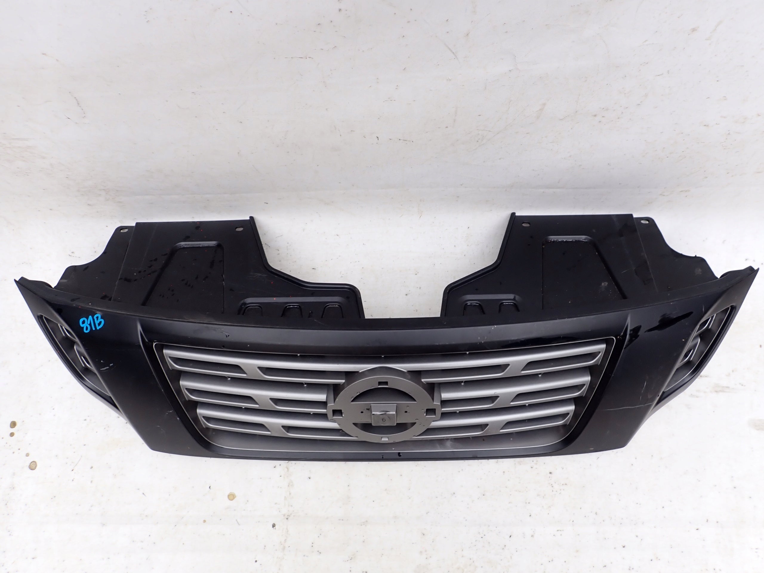 Kühlergrill Nissan NAVARA 4 FRONTGRILL 623105JU1B Kühlergitter