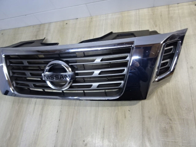 Kühlergrill Nissan NAVARA NP300 FRONTGRILL 623105JU1C Kühlergitter