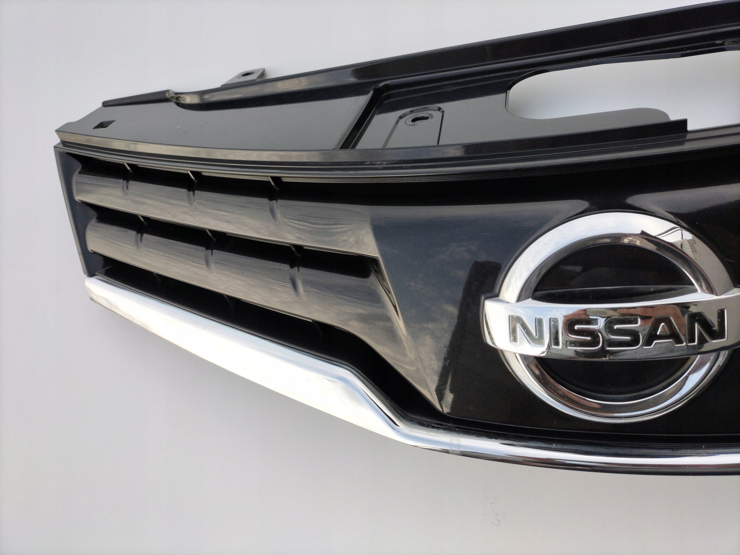 Kühlergrill Nissan NOTE E11 FRONTGRILL 62310BH00H Kühlergitter