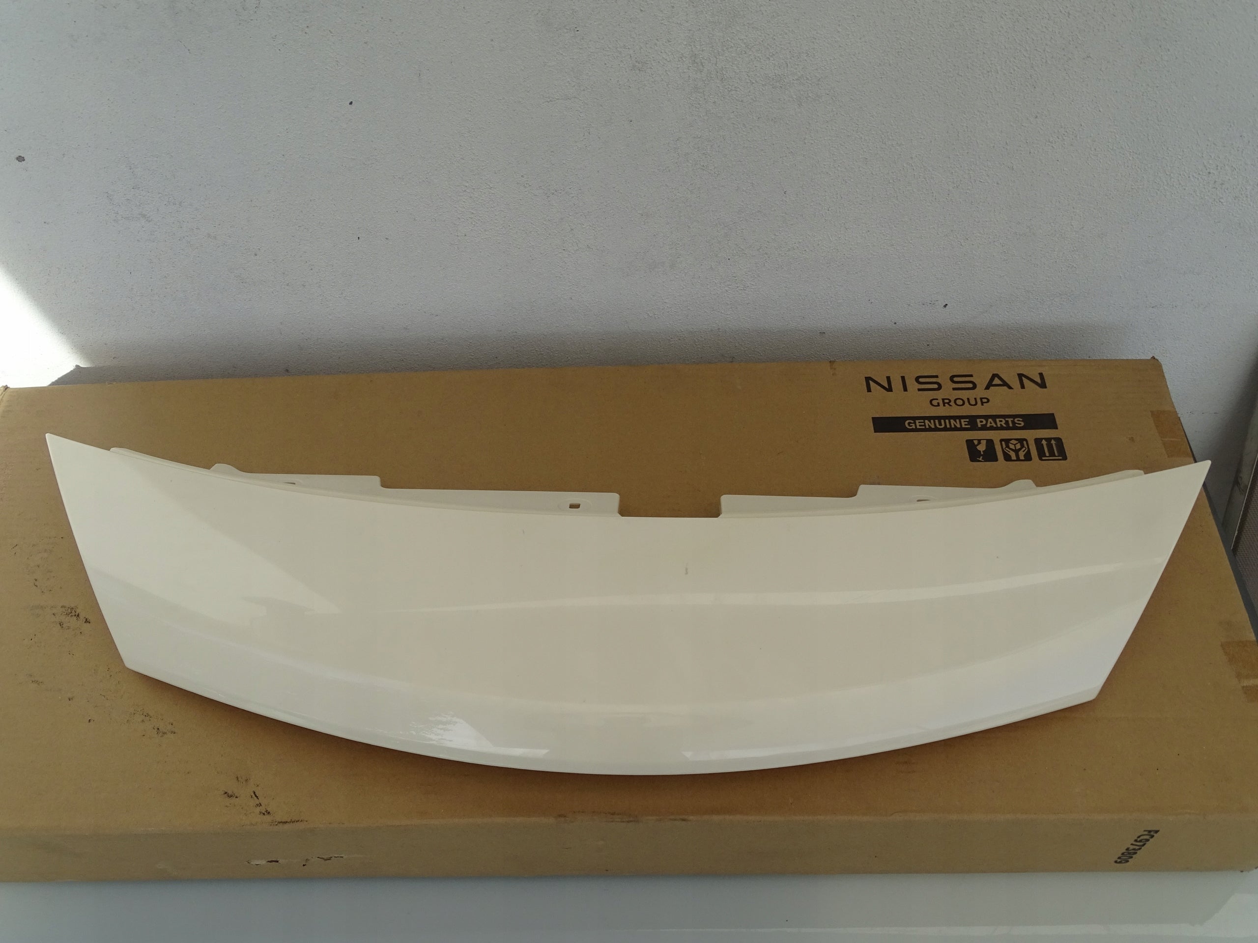 Kühlergrill Nissan NOTE FRONTGRILL 623203VU0A Kühlergitter