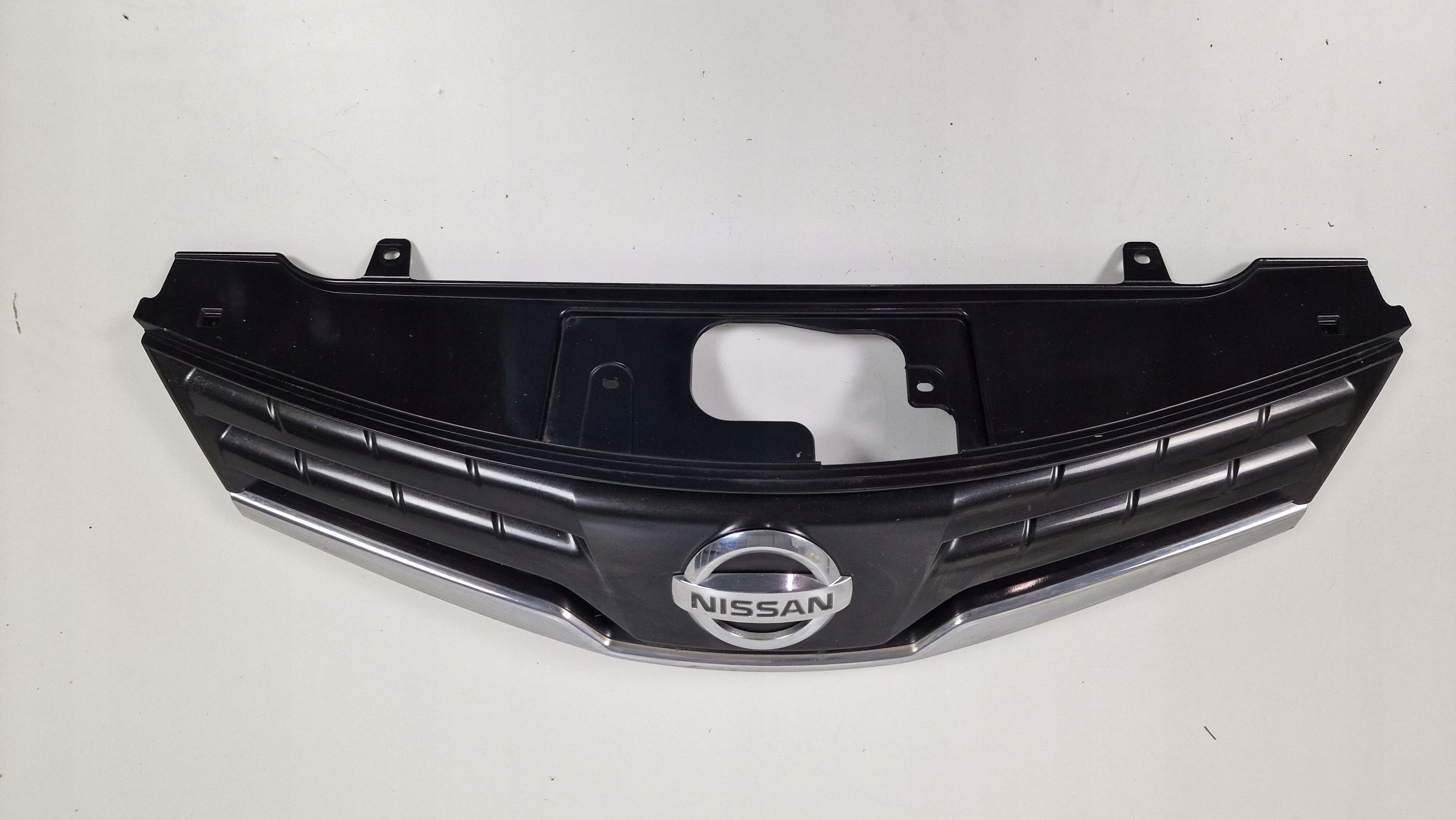 Kühlergrill Nissan NOTE E11 FRONTGRILL Kühlergitter