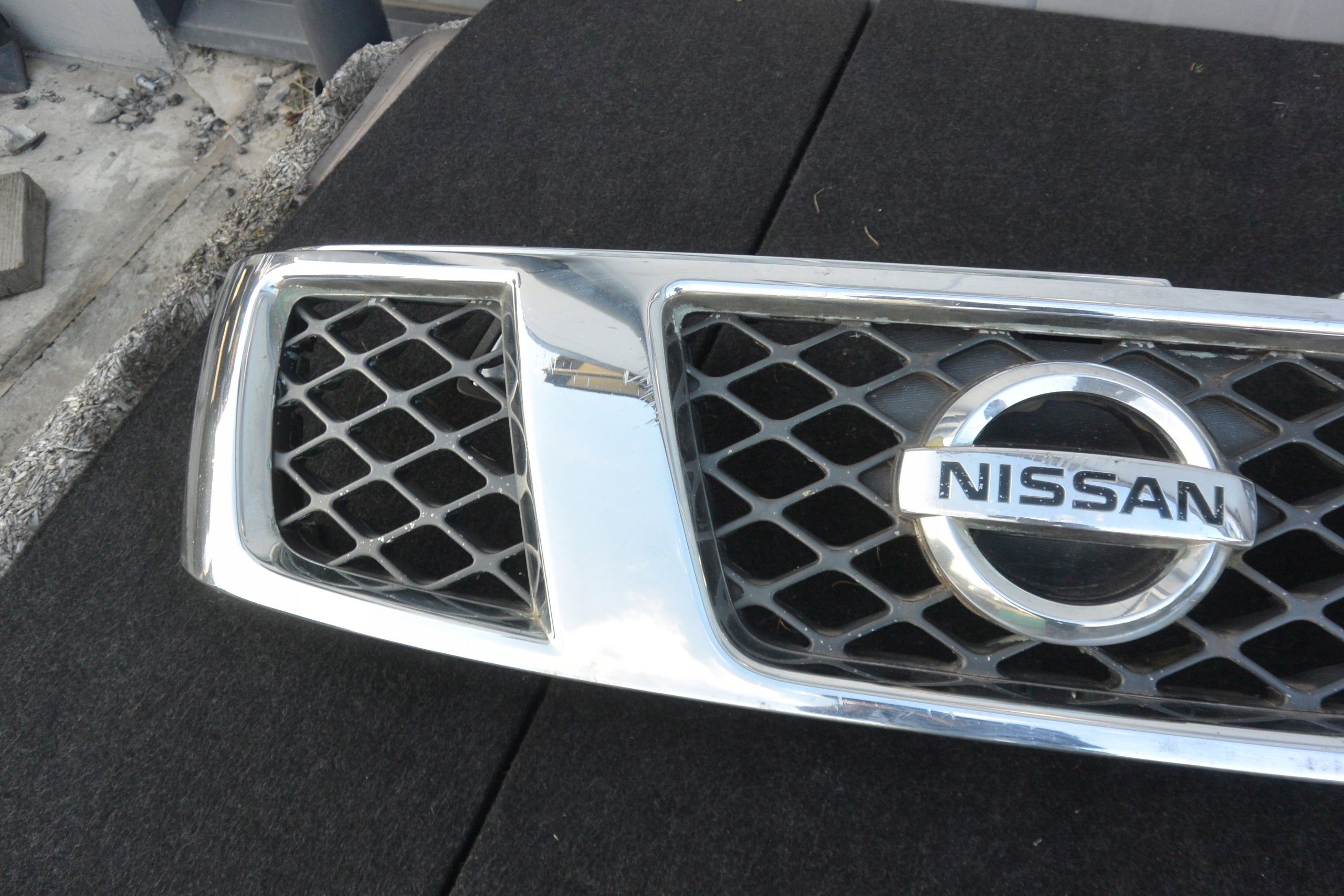 Kühlergrill Nissan PATROL 4 FRONTGRILL 62310VD200 Kühlergitter