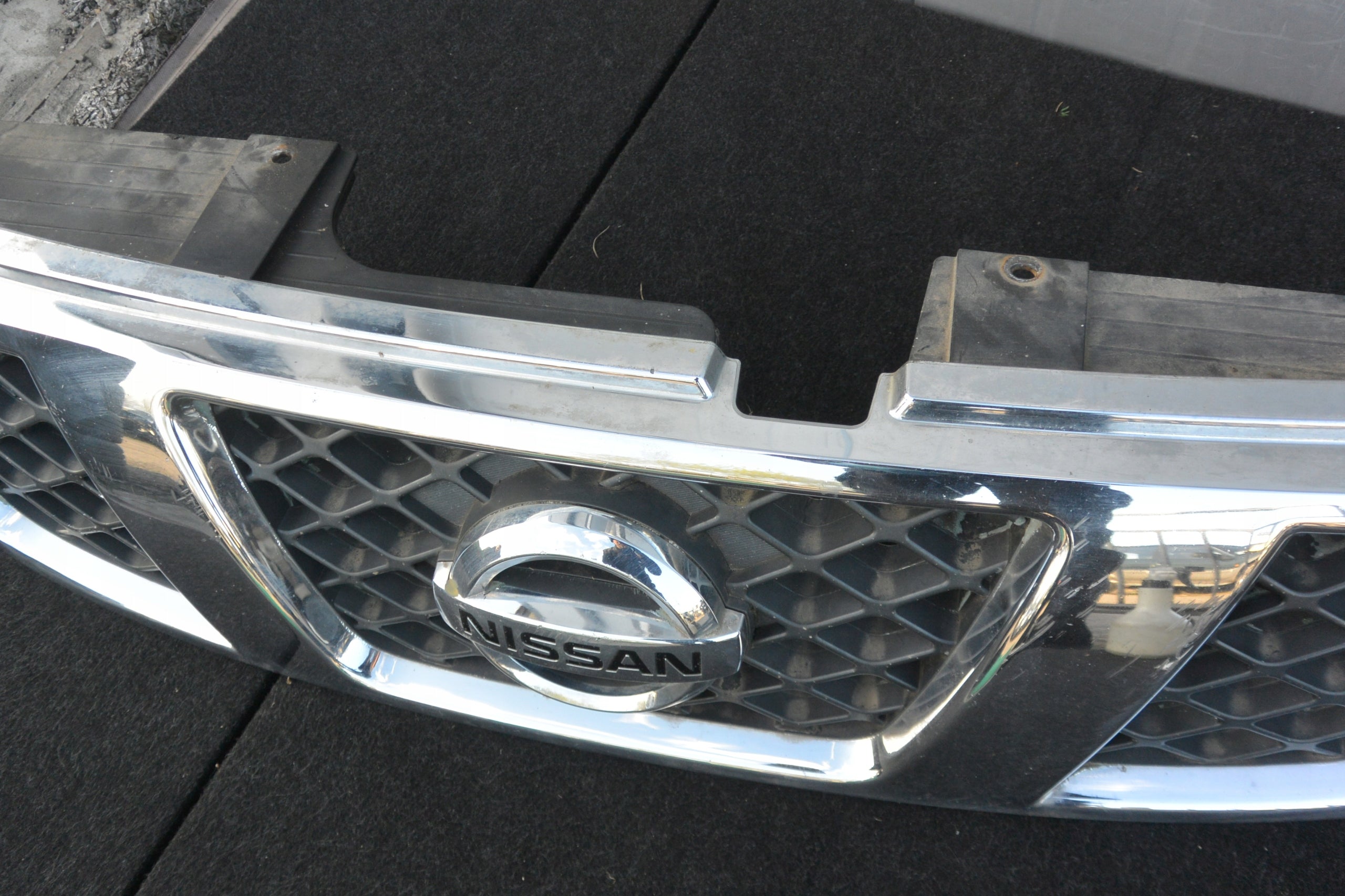 Kühlergrill Nissan PATROL 4 FRONTGRILL 62310VD200 Kühlergitter