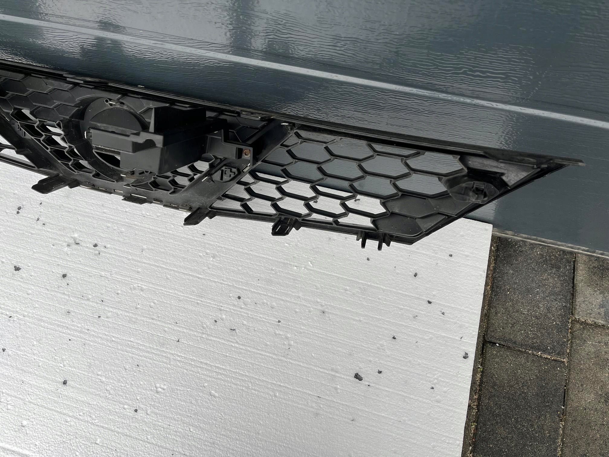 Kühlergrill Nissan PULSAR FRONTGRILL Kühlergitter