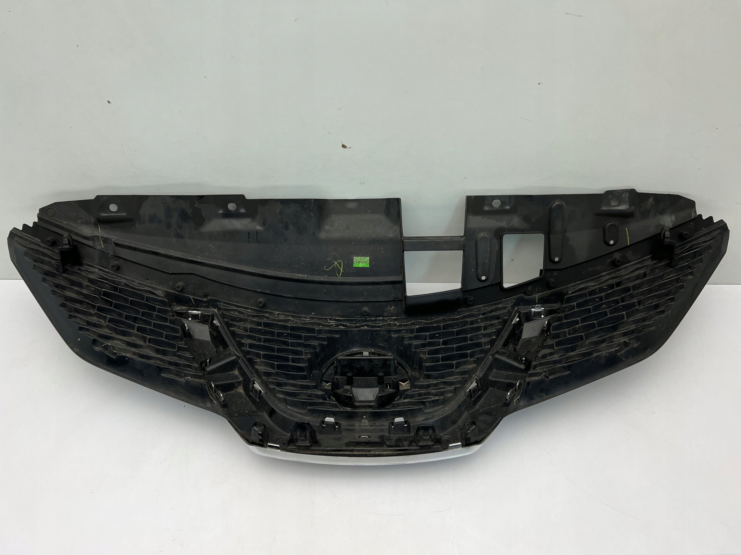 Kühlergrill Nissan QASHQAI J11 FRONTGRILL 623104EA1D Kühlergitter