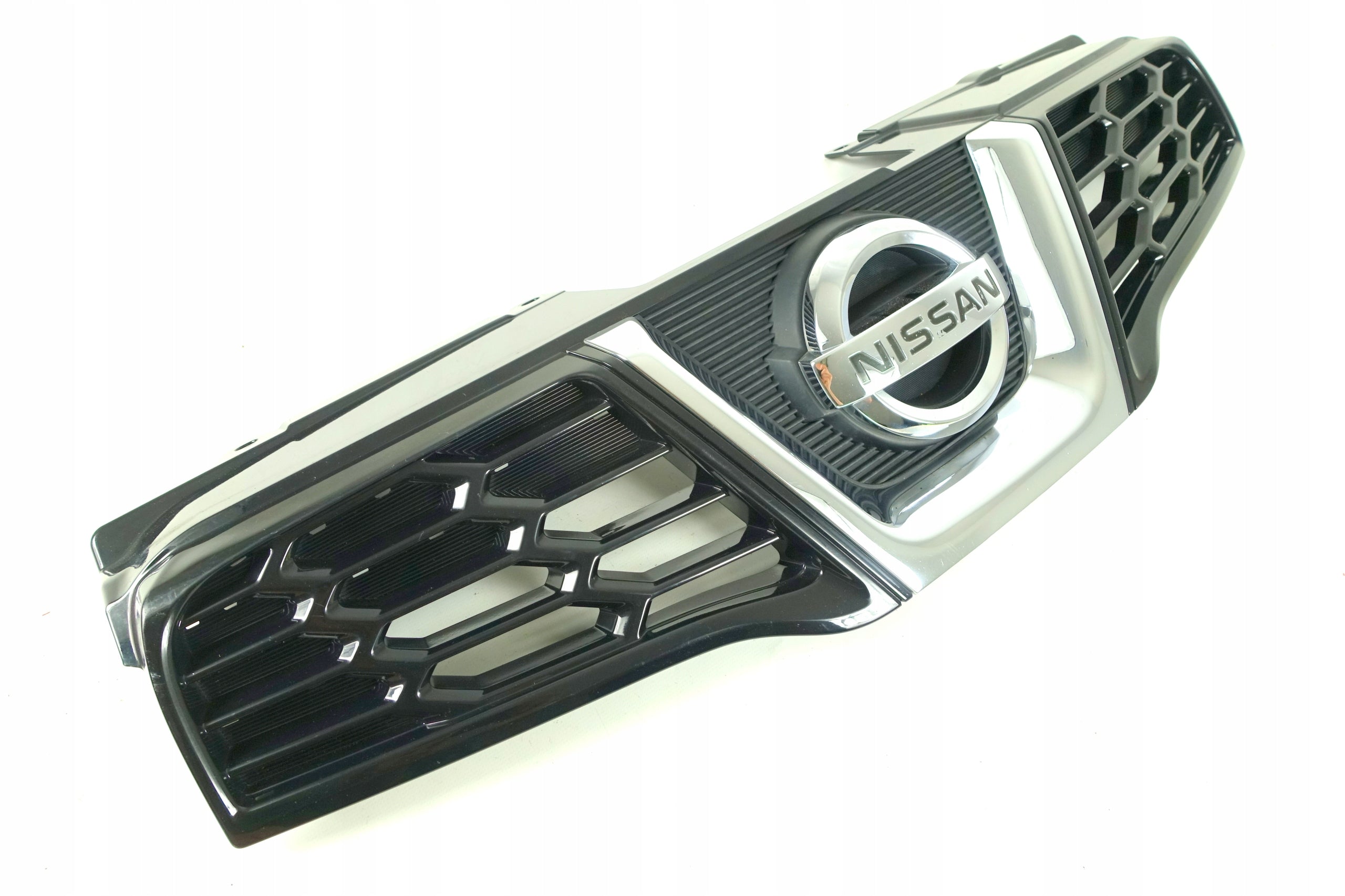 Kühlergrill Nissan QASHQAI J10 4 FRONTGRILL 62310BR00A Kühlergitter